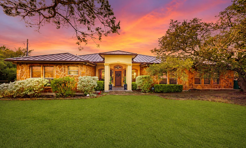 Stargazers' dream home on 1.5 acres w/ telescope-near wineries-Dogs ok