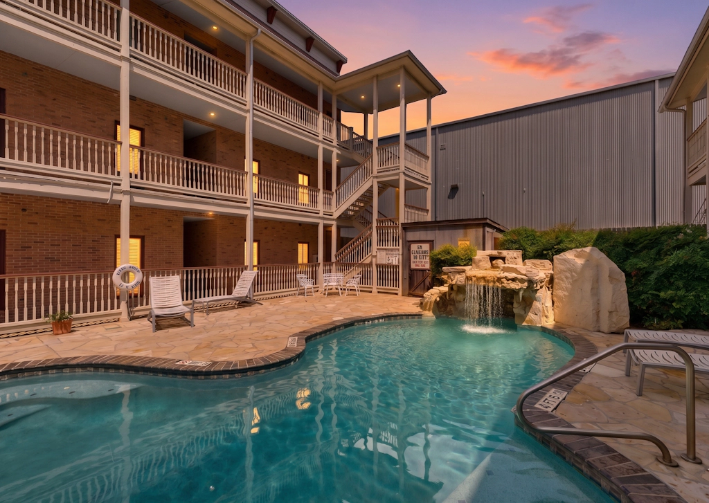 Gruene Envy - Unit 107 (The Village at Gruene)