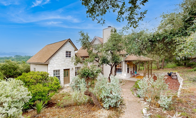 Cozy home, 2bedroom and a loft near Natural Bridge Caverns & Hilltop Views