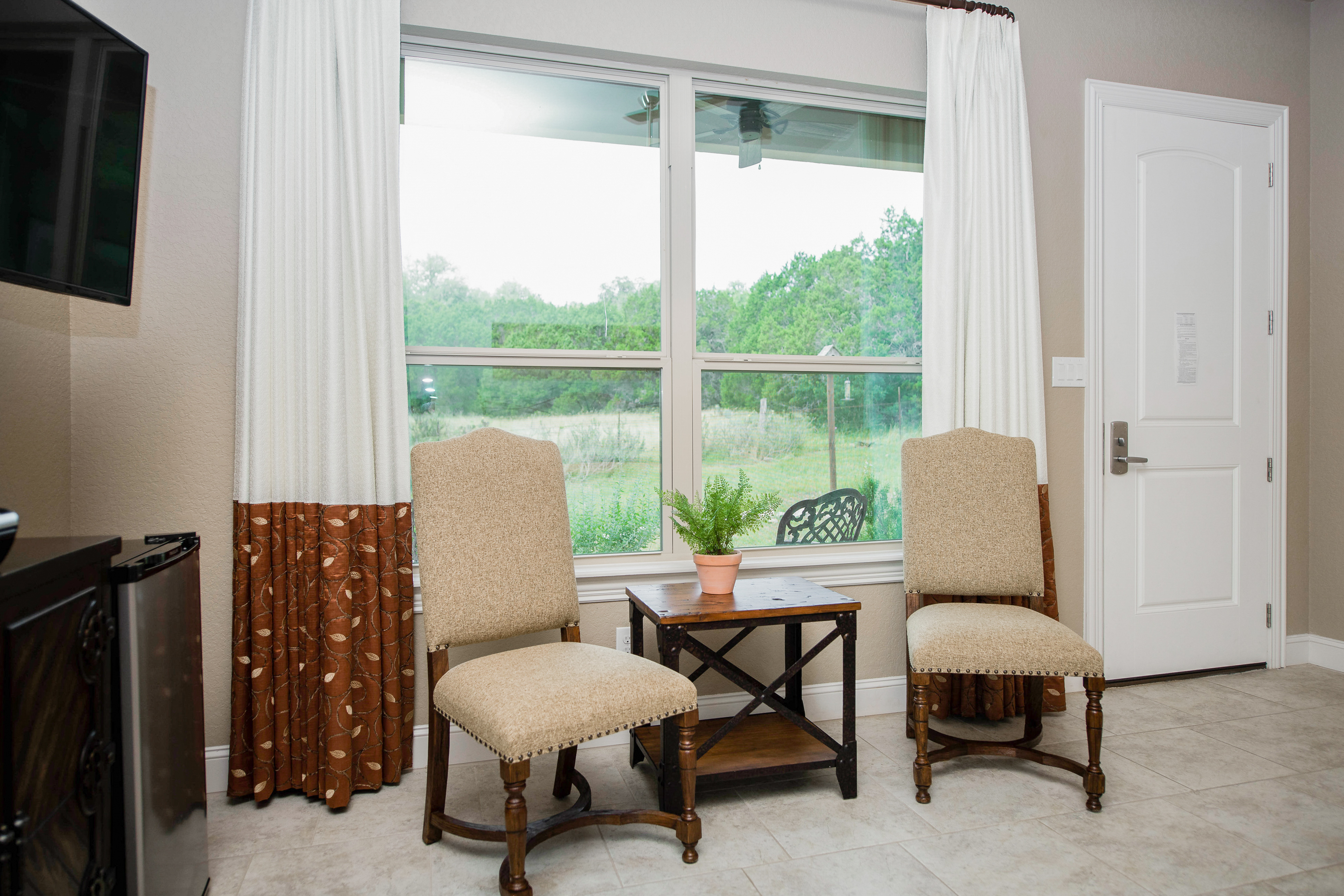 Walk to Remi's Ridge & Hayes Hollow Century Oak Casita - Near Canyon Lake