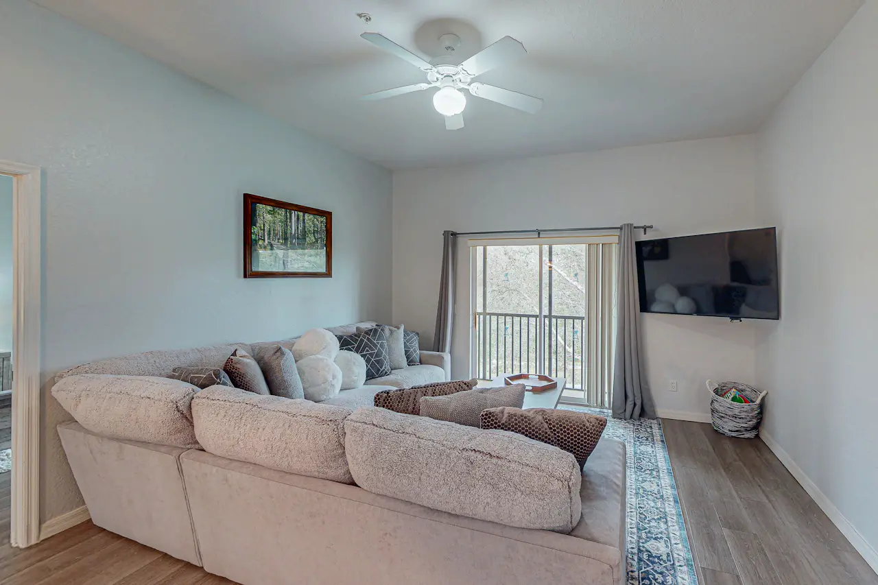 Curated visual reference: Fresh Look at Penthouse In Bahama Bay Resort Near Disney W 4 Pools