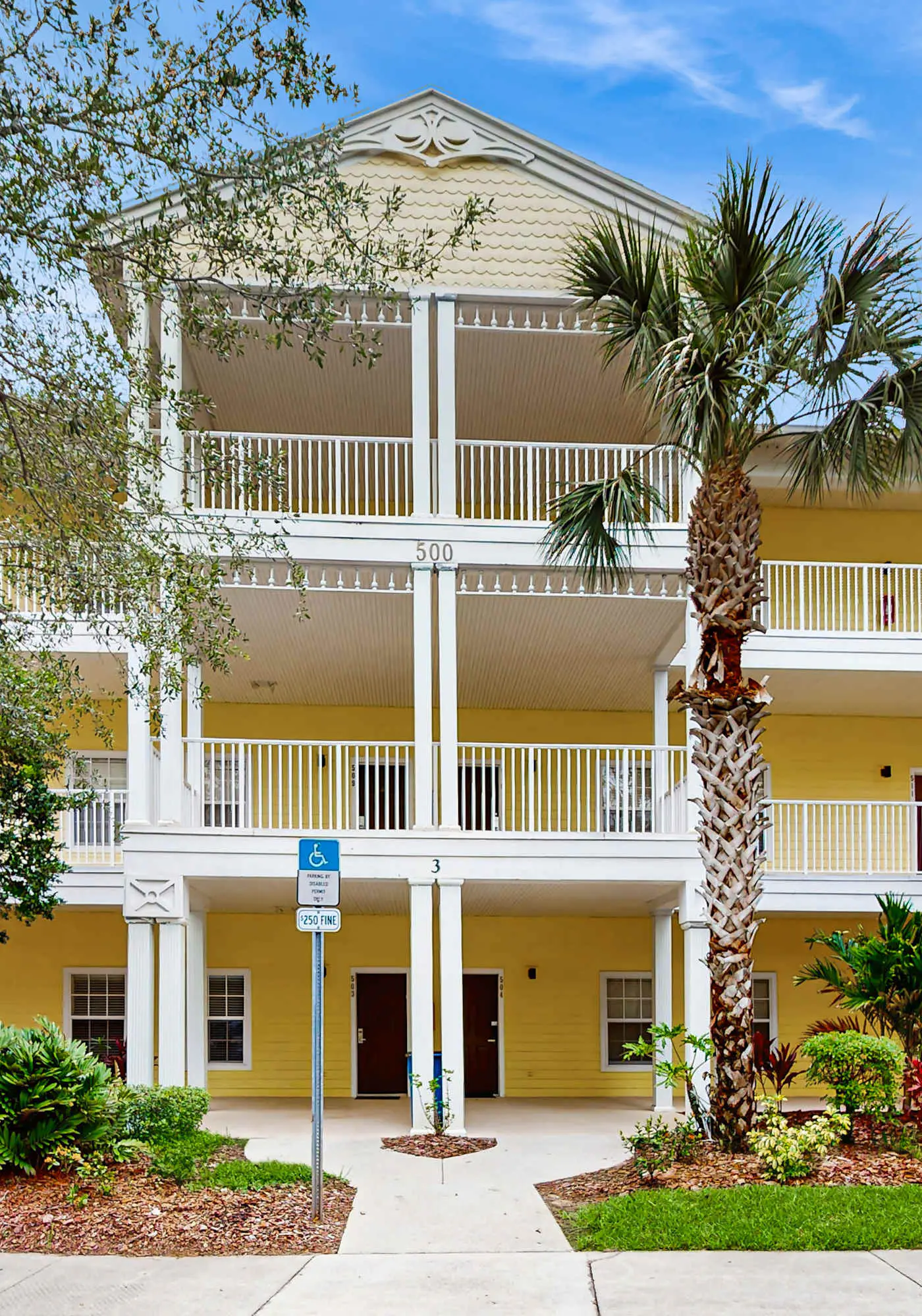 Exclusive 3BR villa: pools, near Disney magic