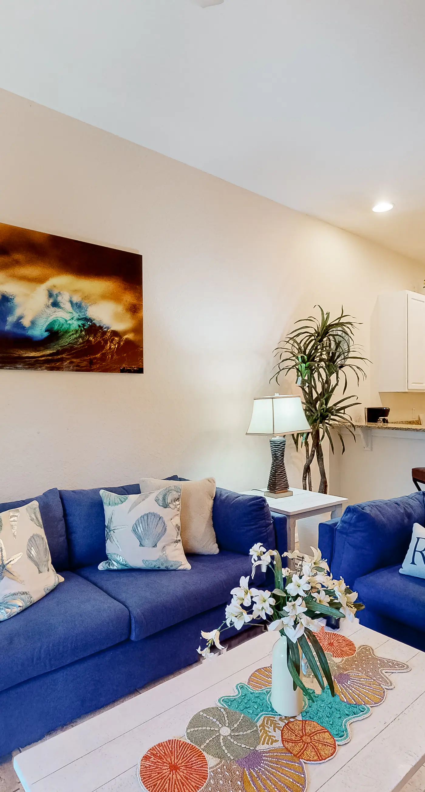 1st-floor condo with sauna, restaurant, gym & pools