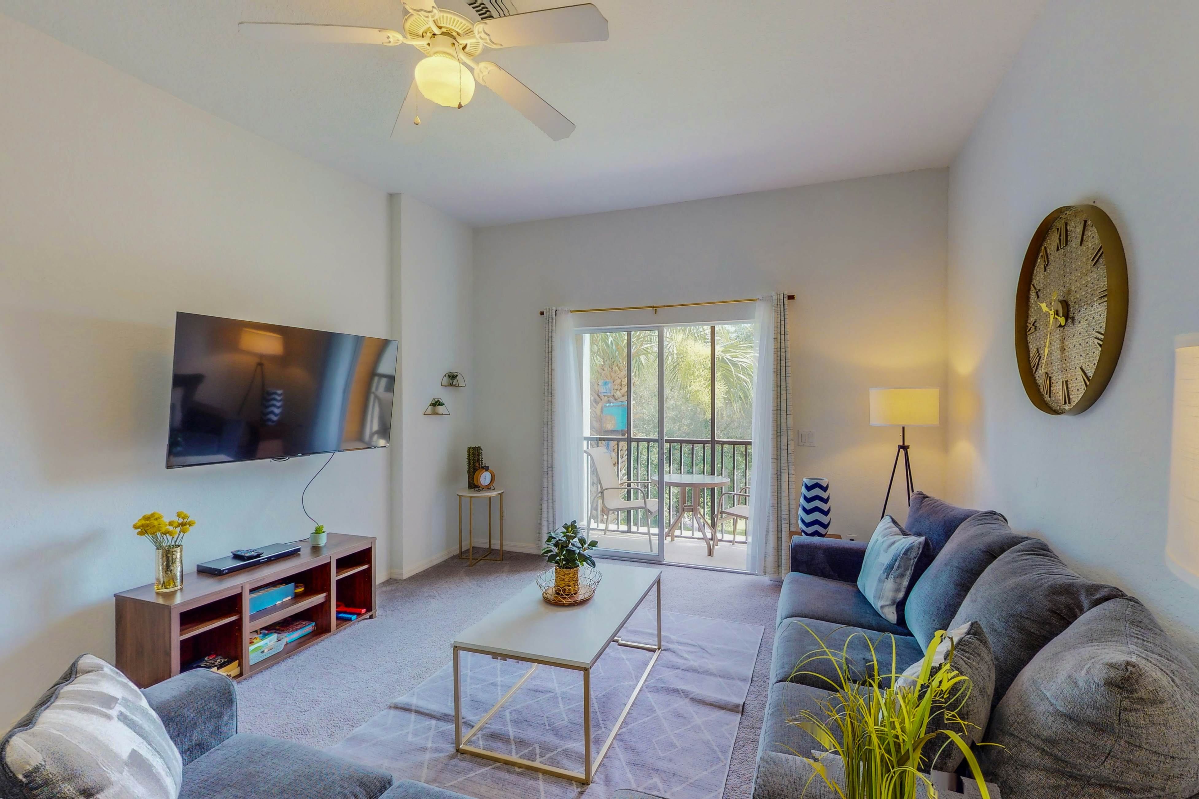 2nd-floor condo with balcony, sauna, basketball court, on-site restaurant & pool