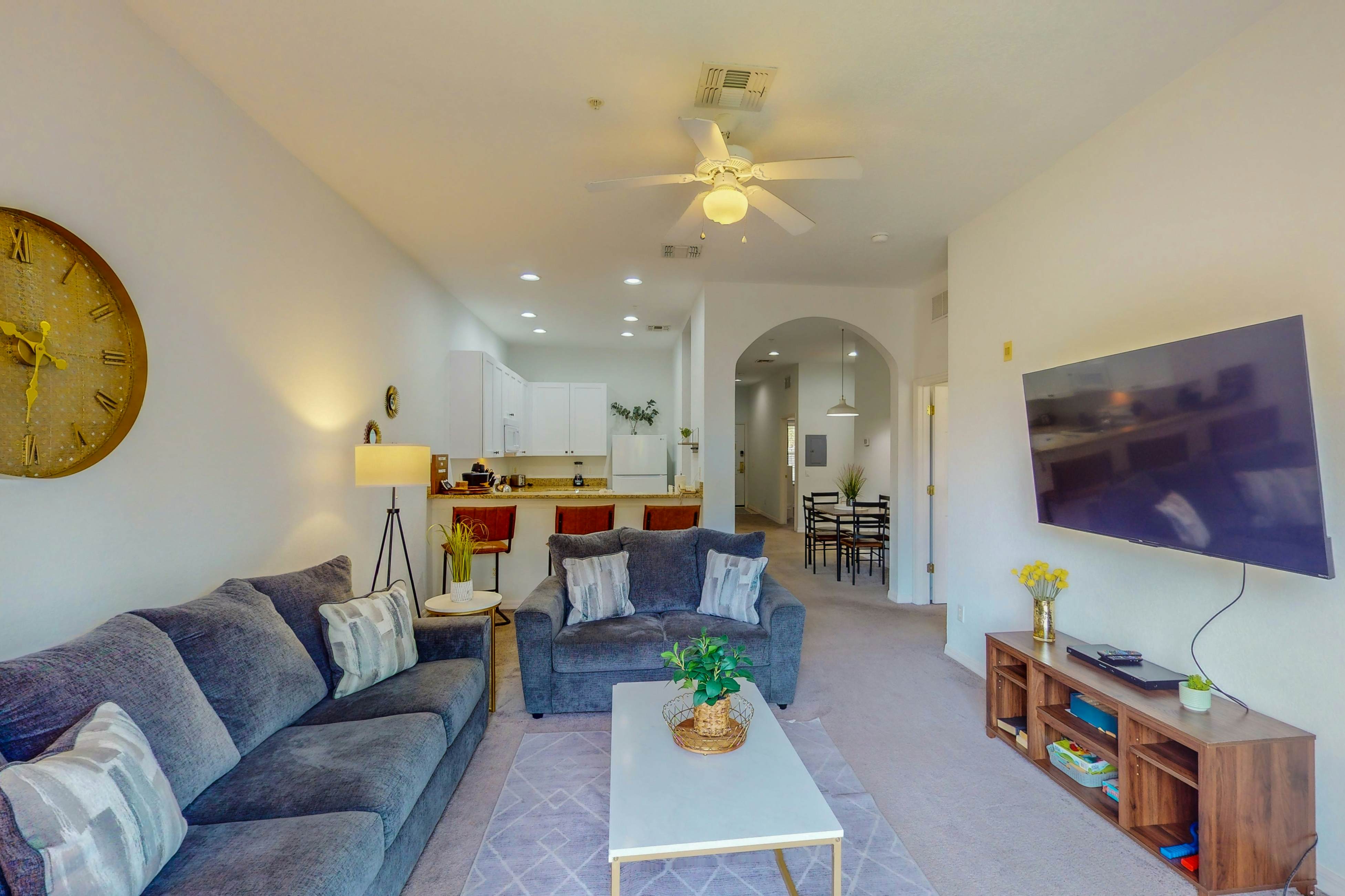 2nd-floor condo with balcony, sauna, basketball court, on-site restaurant & pool