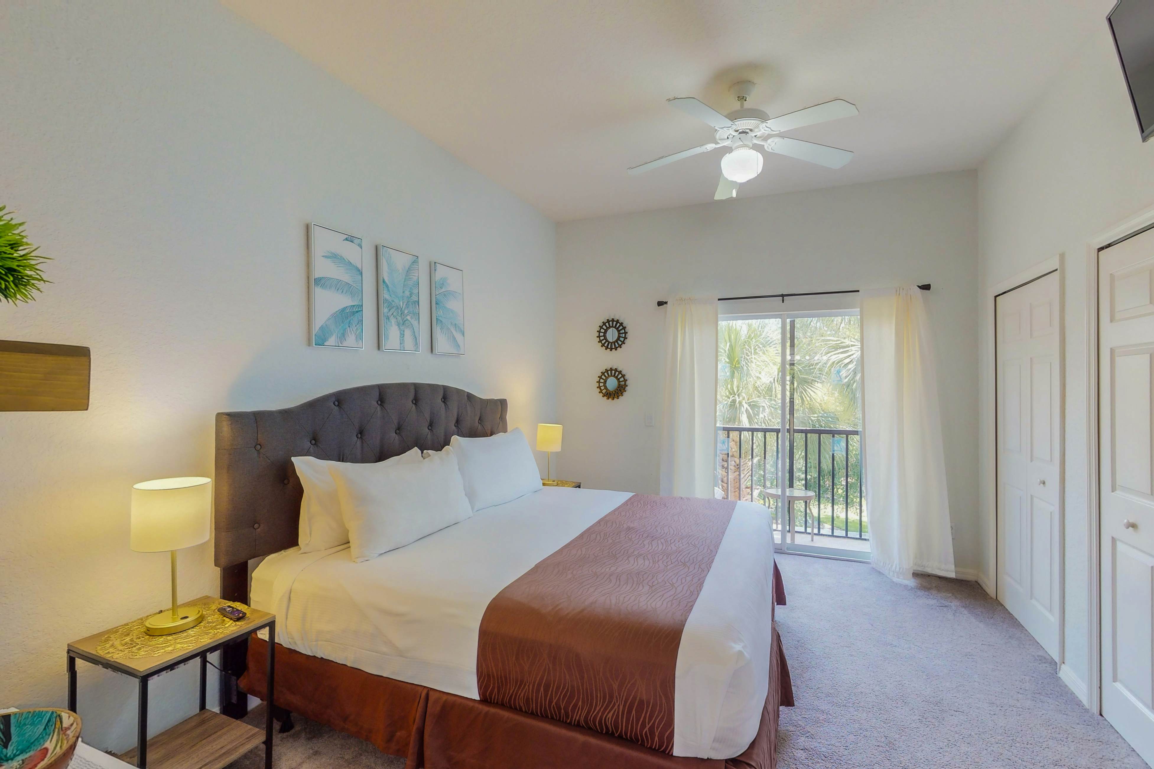 2nd-floor condo with balcony, sauna, basketball court, on-site restaurant & pool