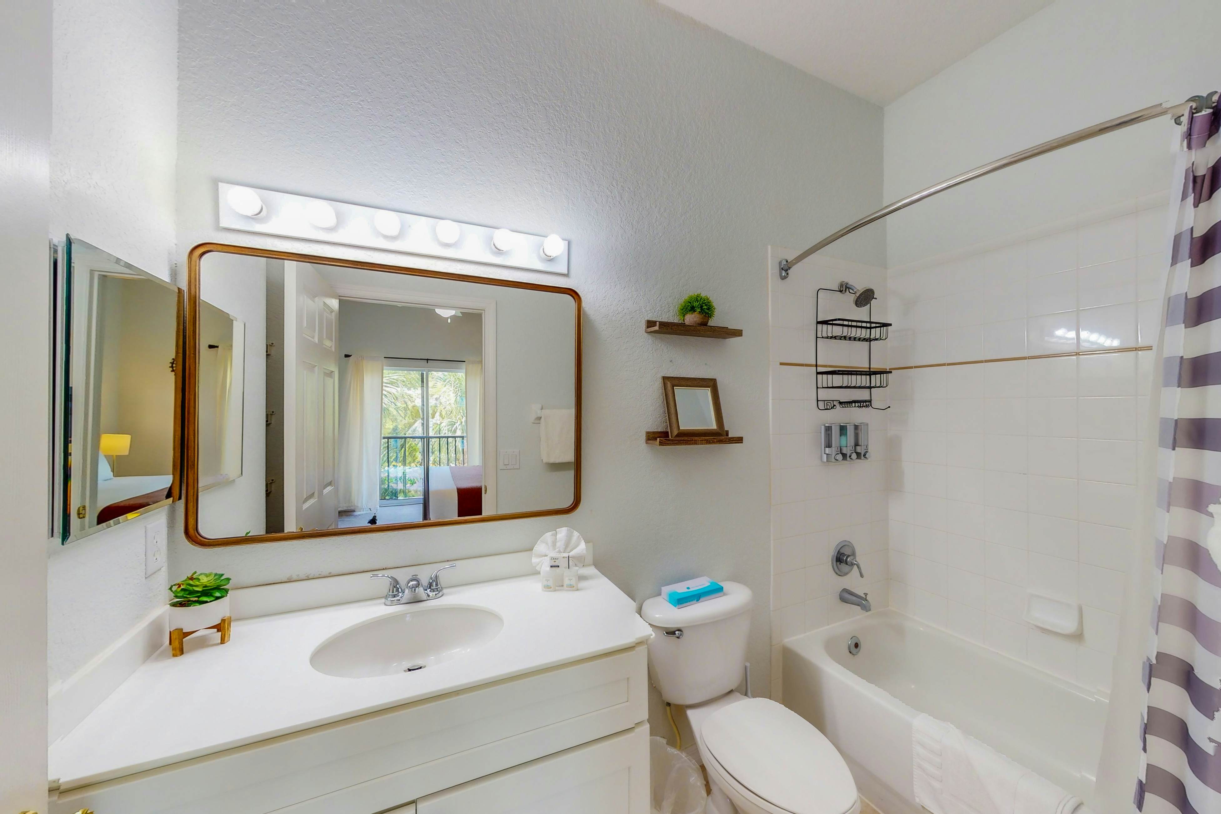 2nd-floor condo with balcony, sauna, basketball court, on-site restaurant & pool