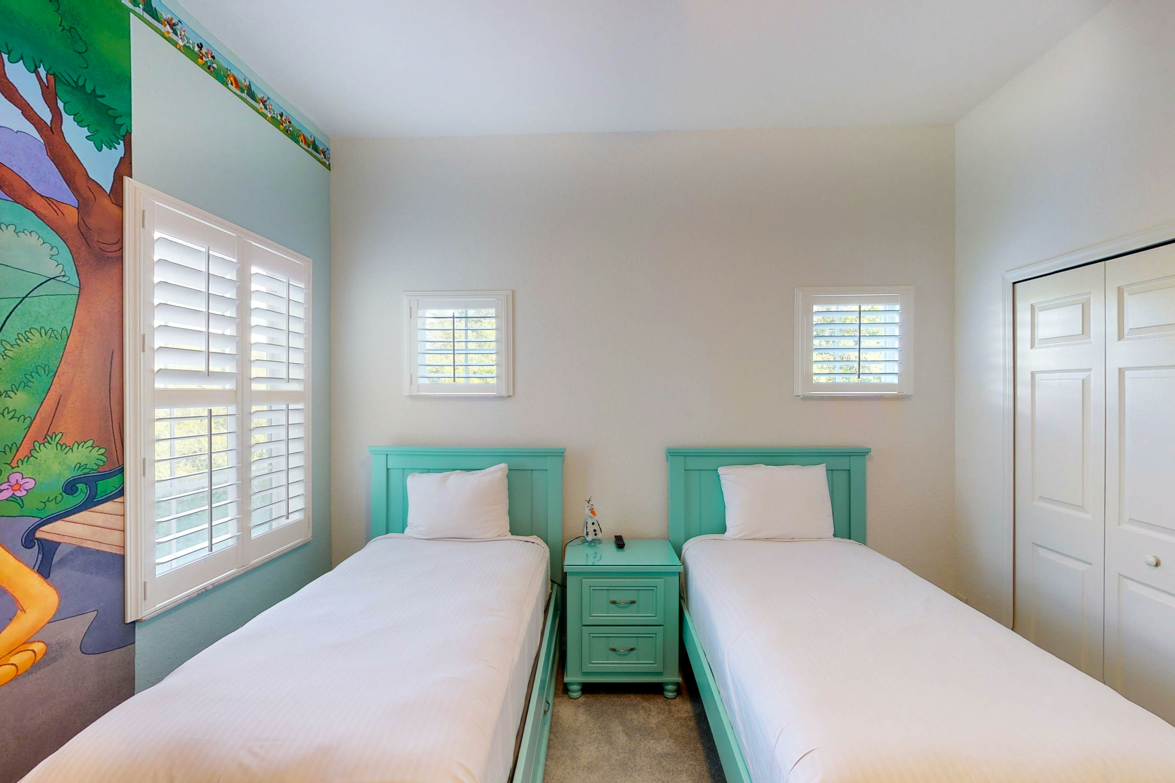 3rd floor condo w/ pools, tennis court, near theme parks, sauna, restaurant