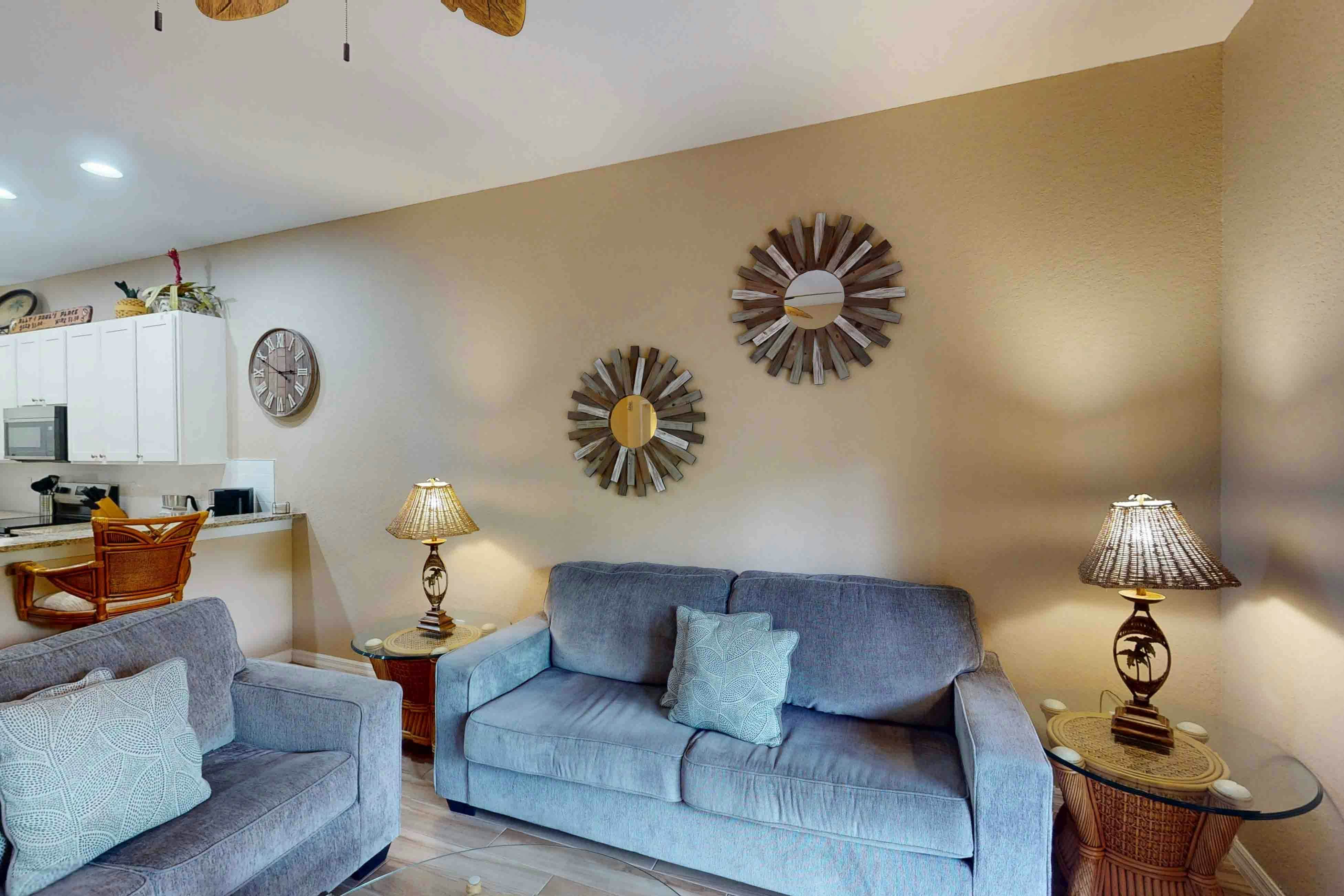 1st floor condo near theme parks, patio, tennis court, restaurant, gym