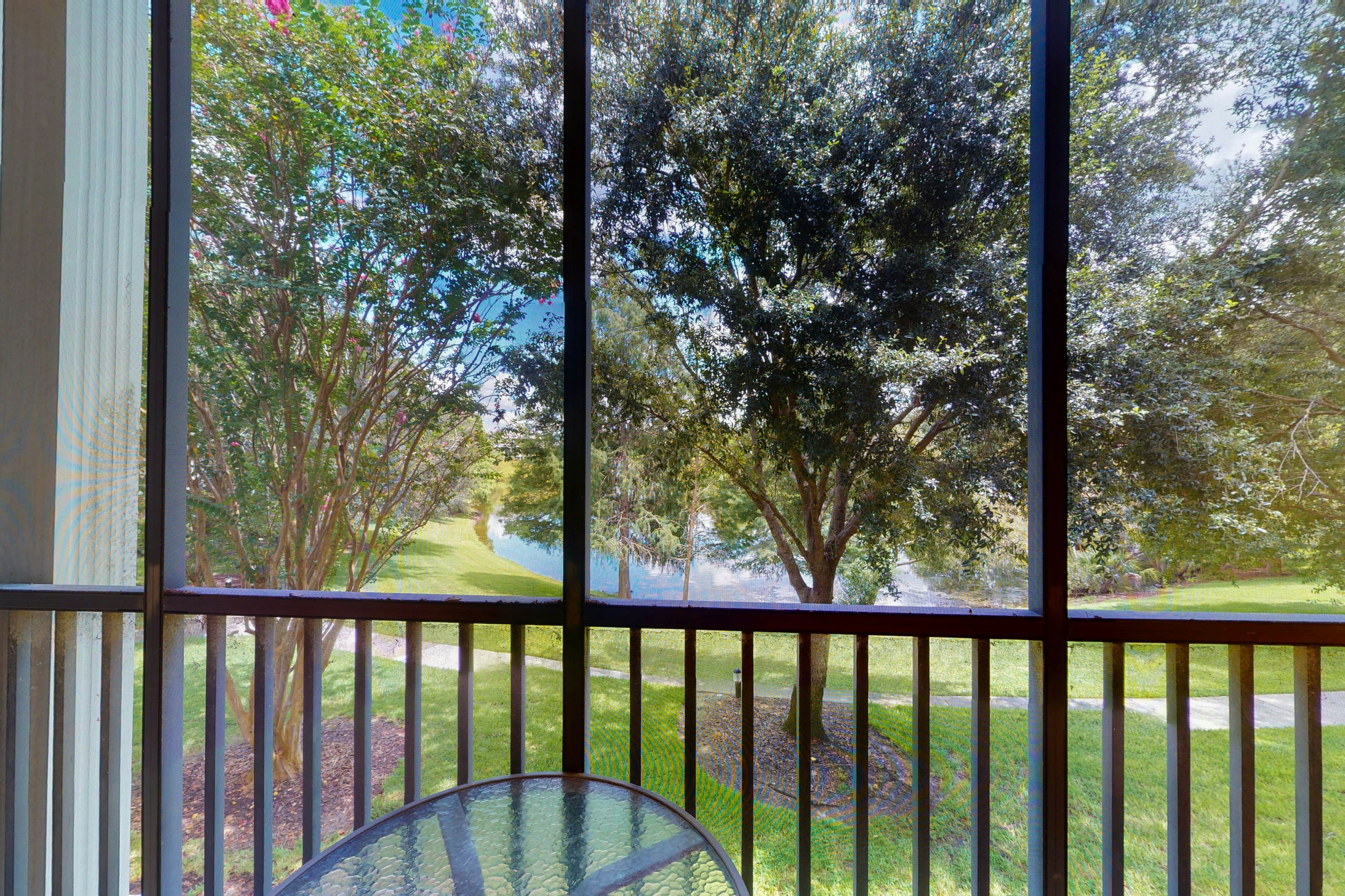 2nd floor condo near theme parks, restaurant, tennis court, balcony, sauna