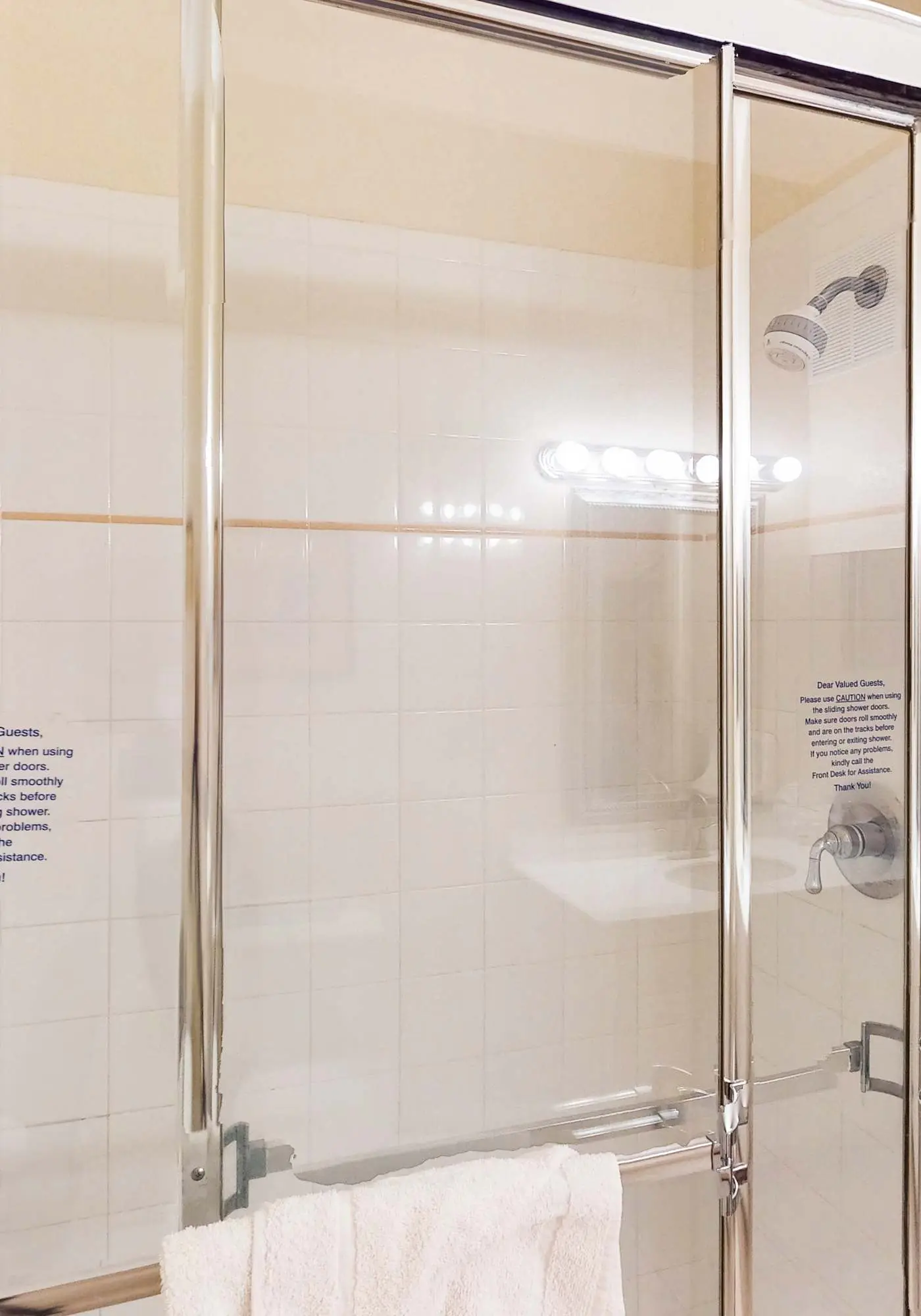 3rd floor condo w/ sauna, restaurant, gym, tennis court, shared pools