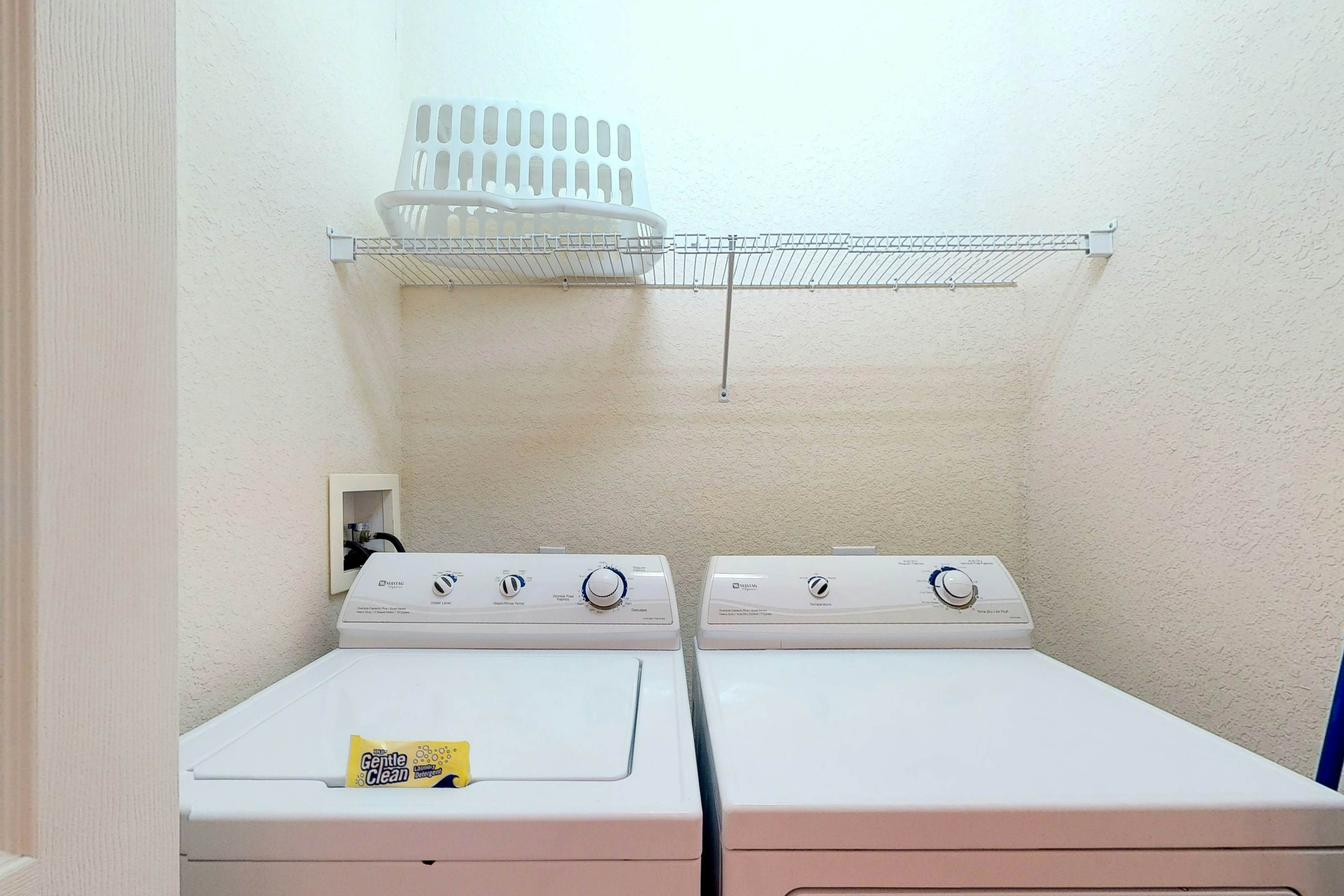 2nd floor condo near theme parks, tennis court, balcony, gym, restaurant