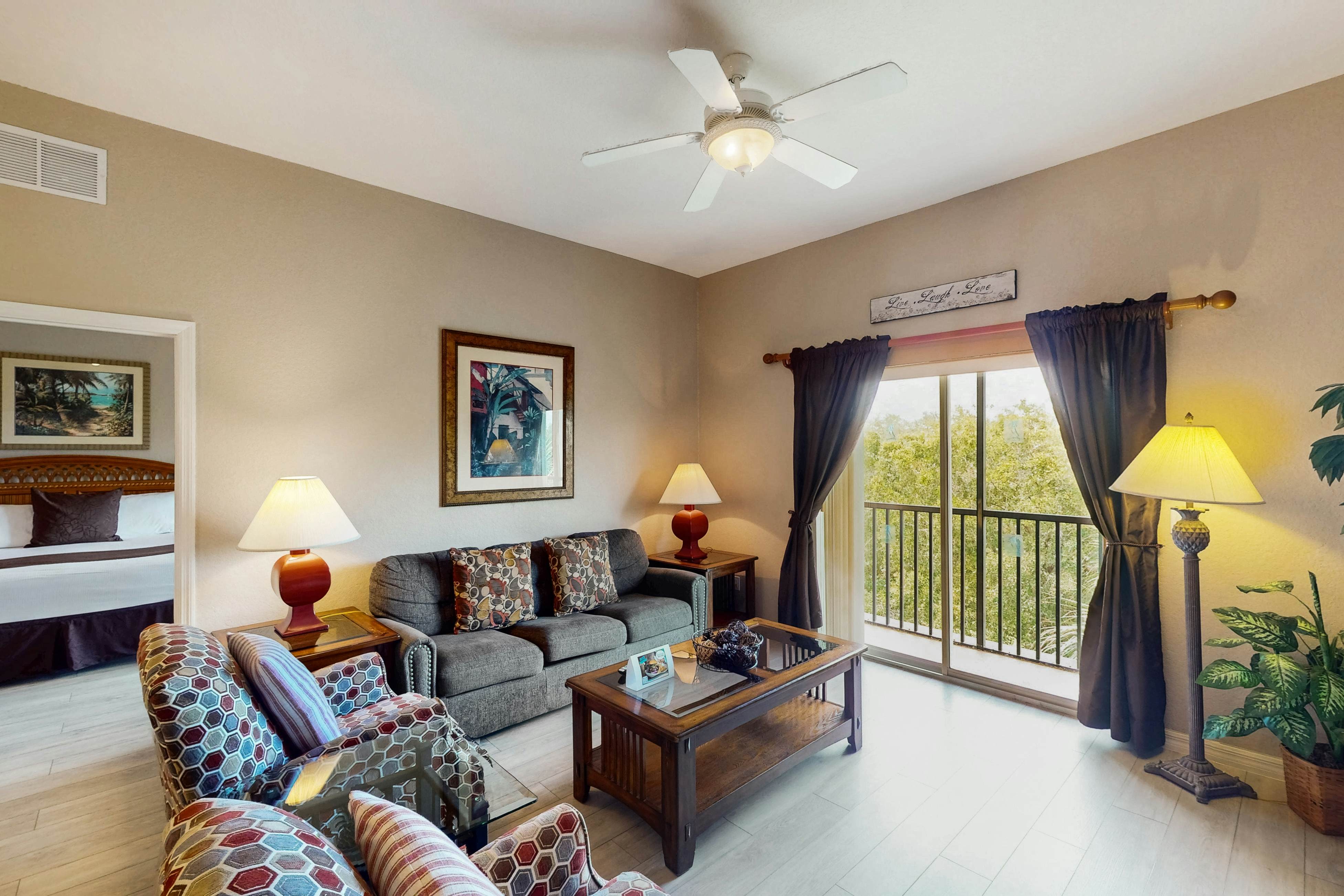 3rd floor condo w/ sauna, tennis court, shared pools, gym, balcony