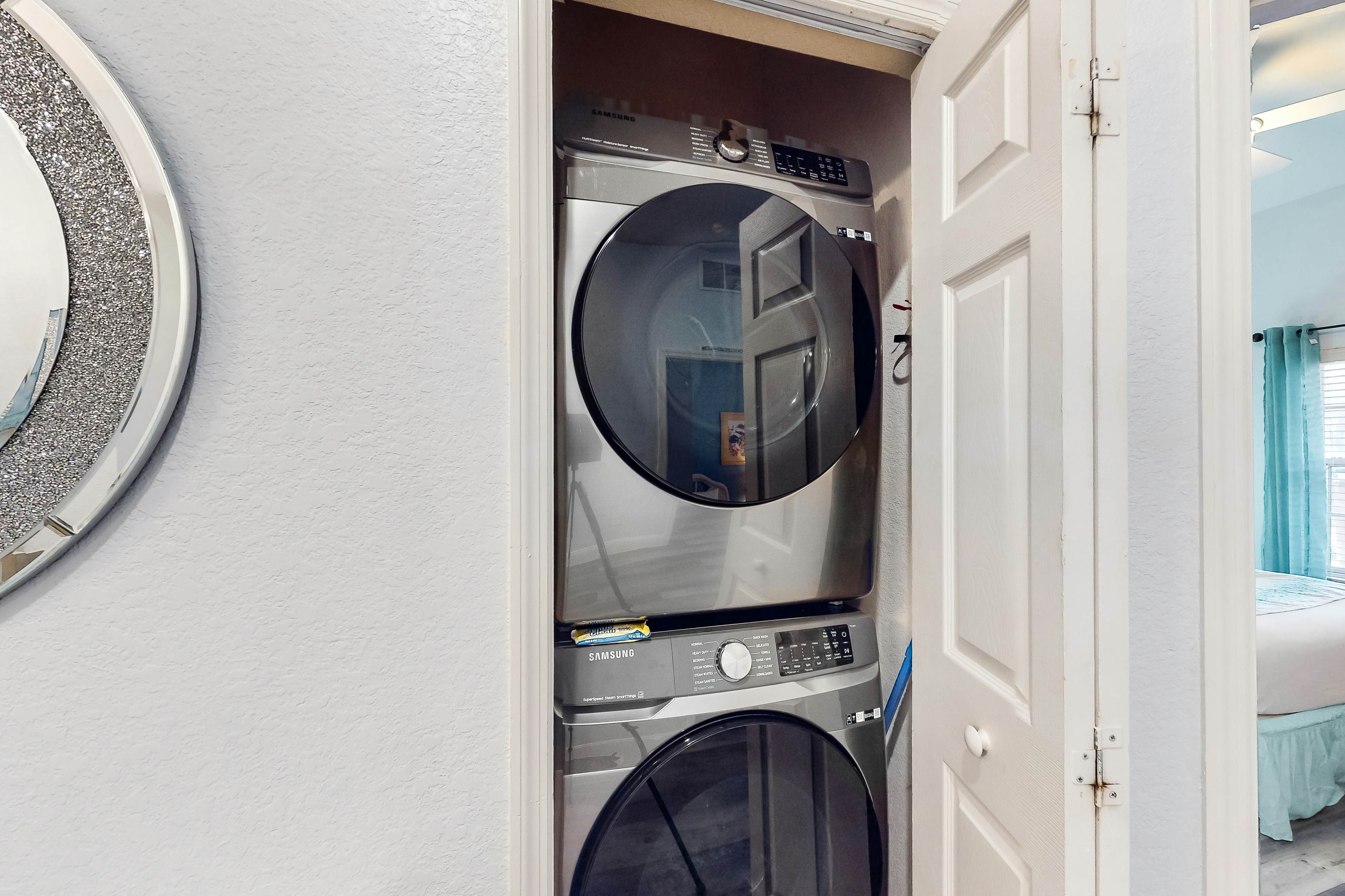 1st floor lake view condo with tennis, basketball court, pools, near theme parks