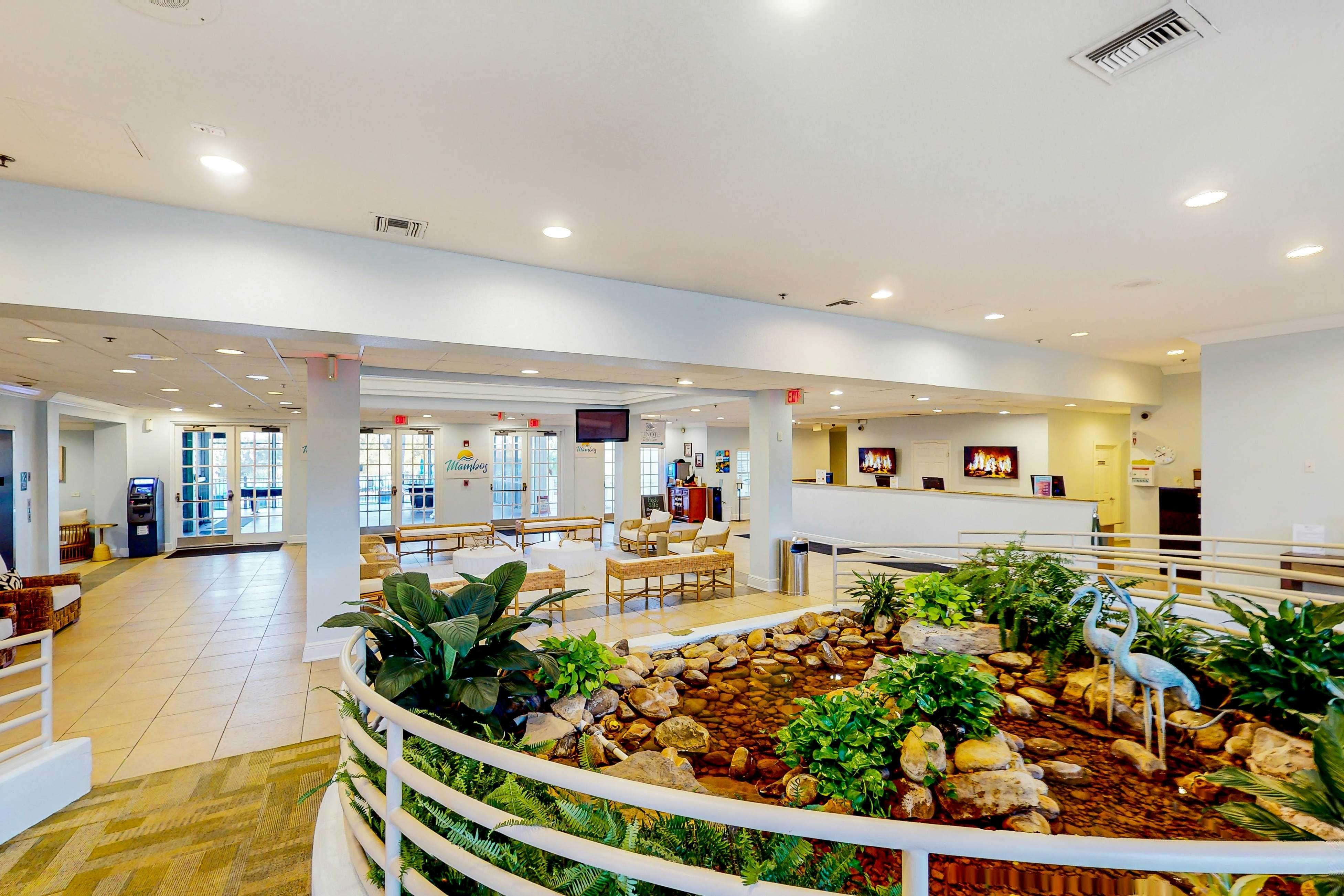 1st floor lake view condo with tennis, basketball court, pools, near theme parks