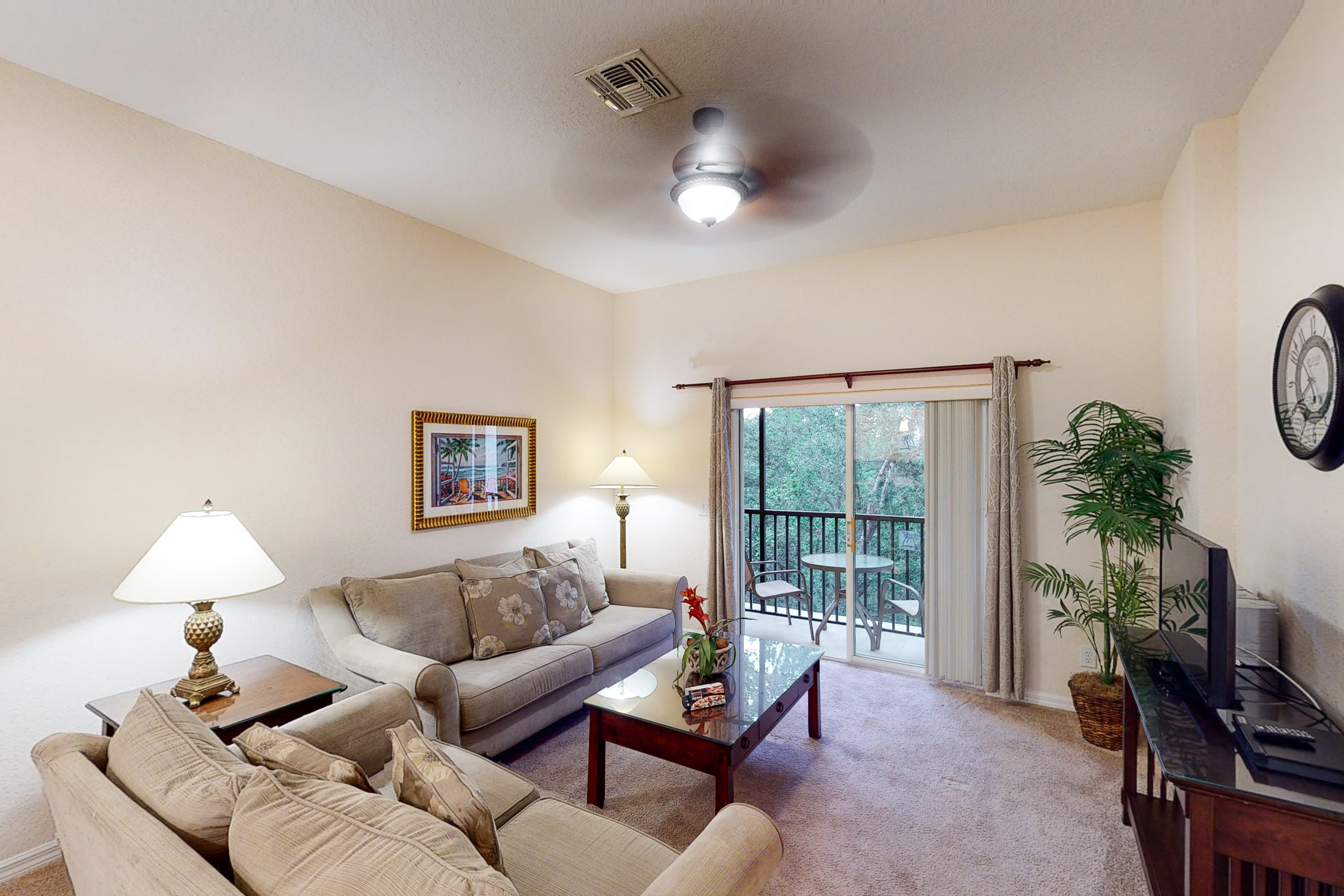 3rd floor condo near theme parks, pools, tennis court, gym, basketball court