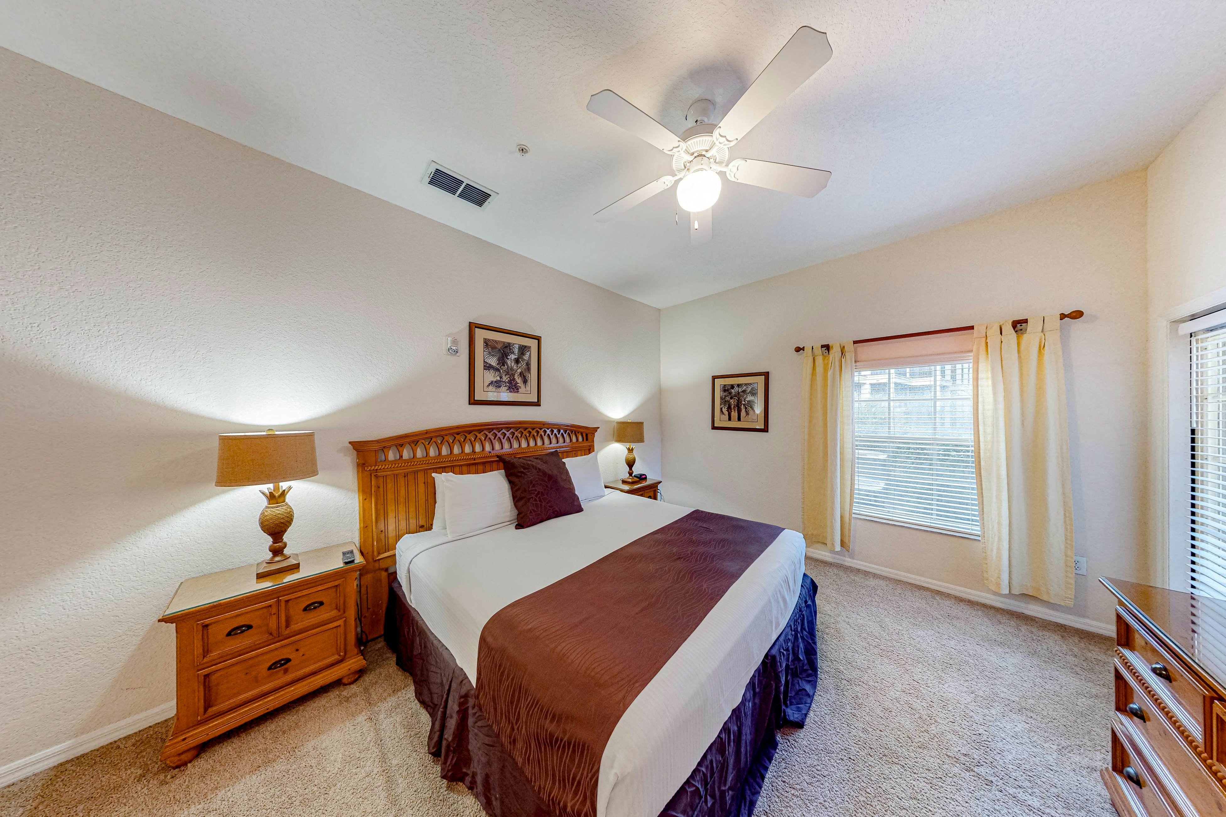 First-floor condo with restaurant, gym, basketball court, & sauna