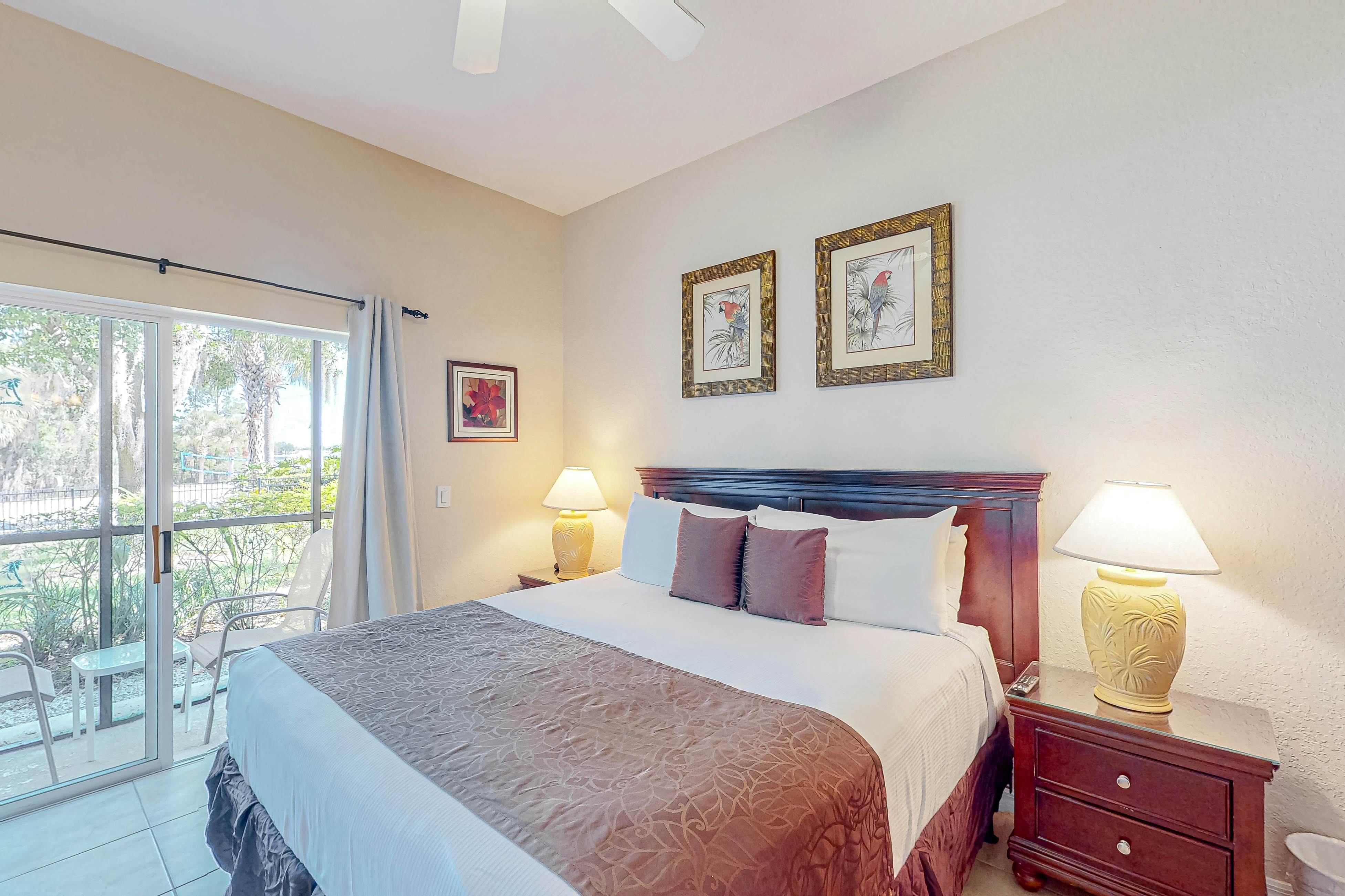 1st-floor condo near theme parks with pools, sauna, gym & on-site dining