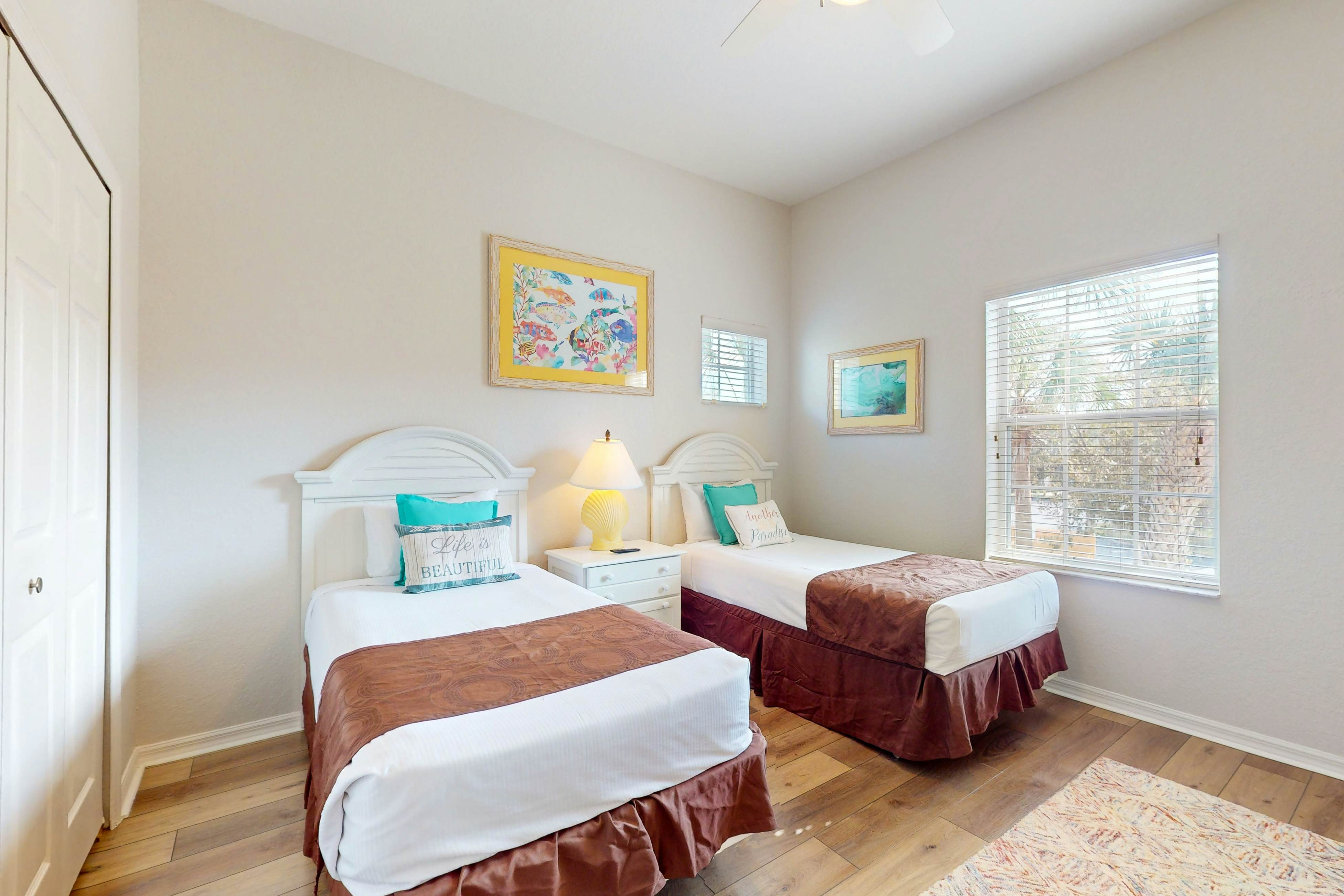 2nd-floor condo with premium location in fabulous Bahama Bay Resort, gym & sauna