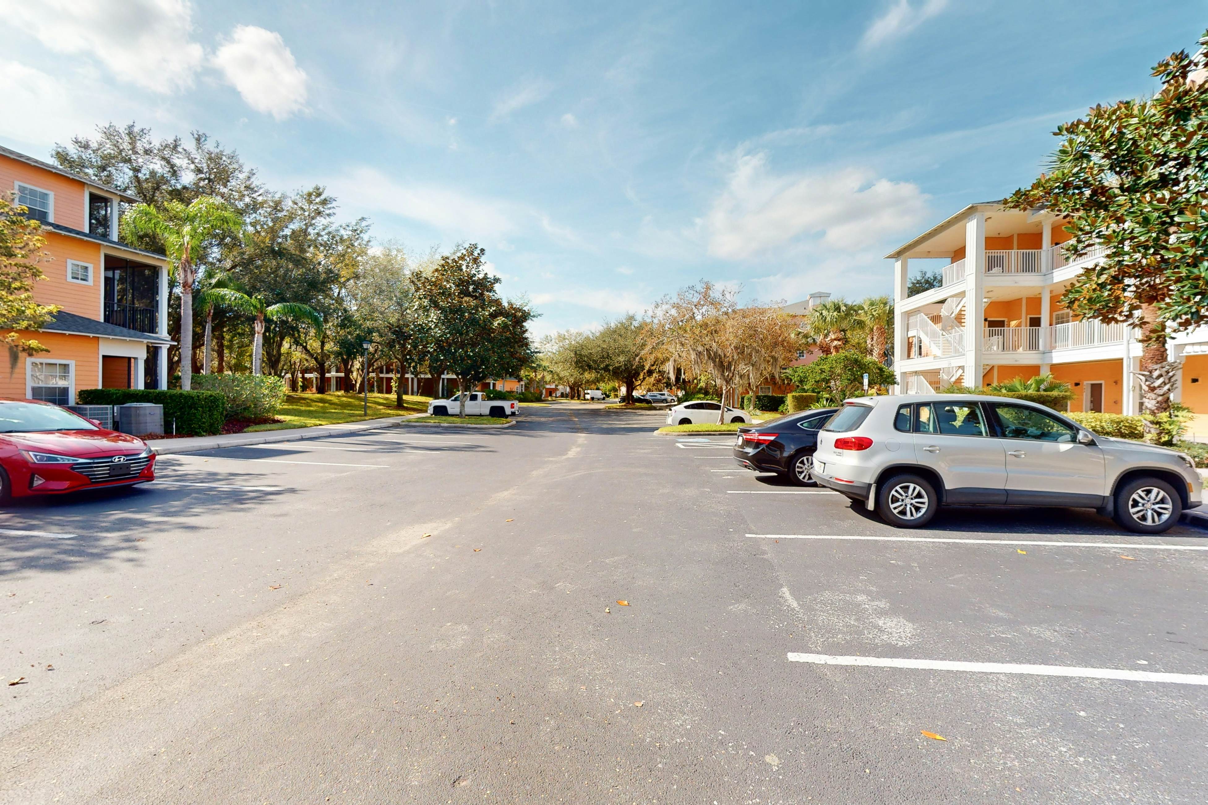 2nd-floor condo with premium location in fabulous Bahama Bay Resort, gym & sauna