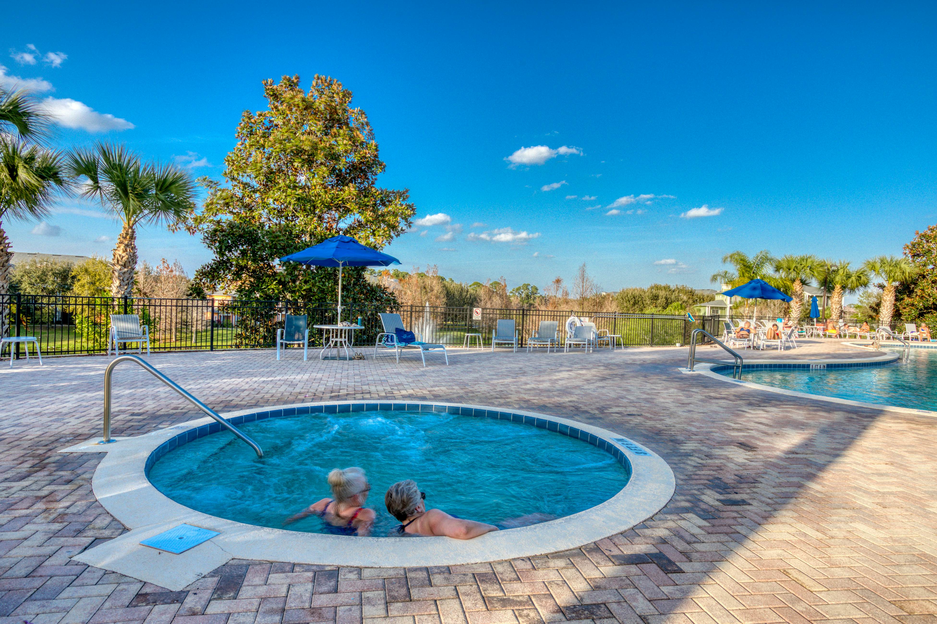 2nd-floor condo with premium location in fabulous Bahama Bay Resort, gym & sauna