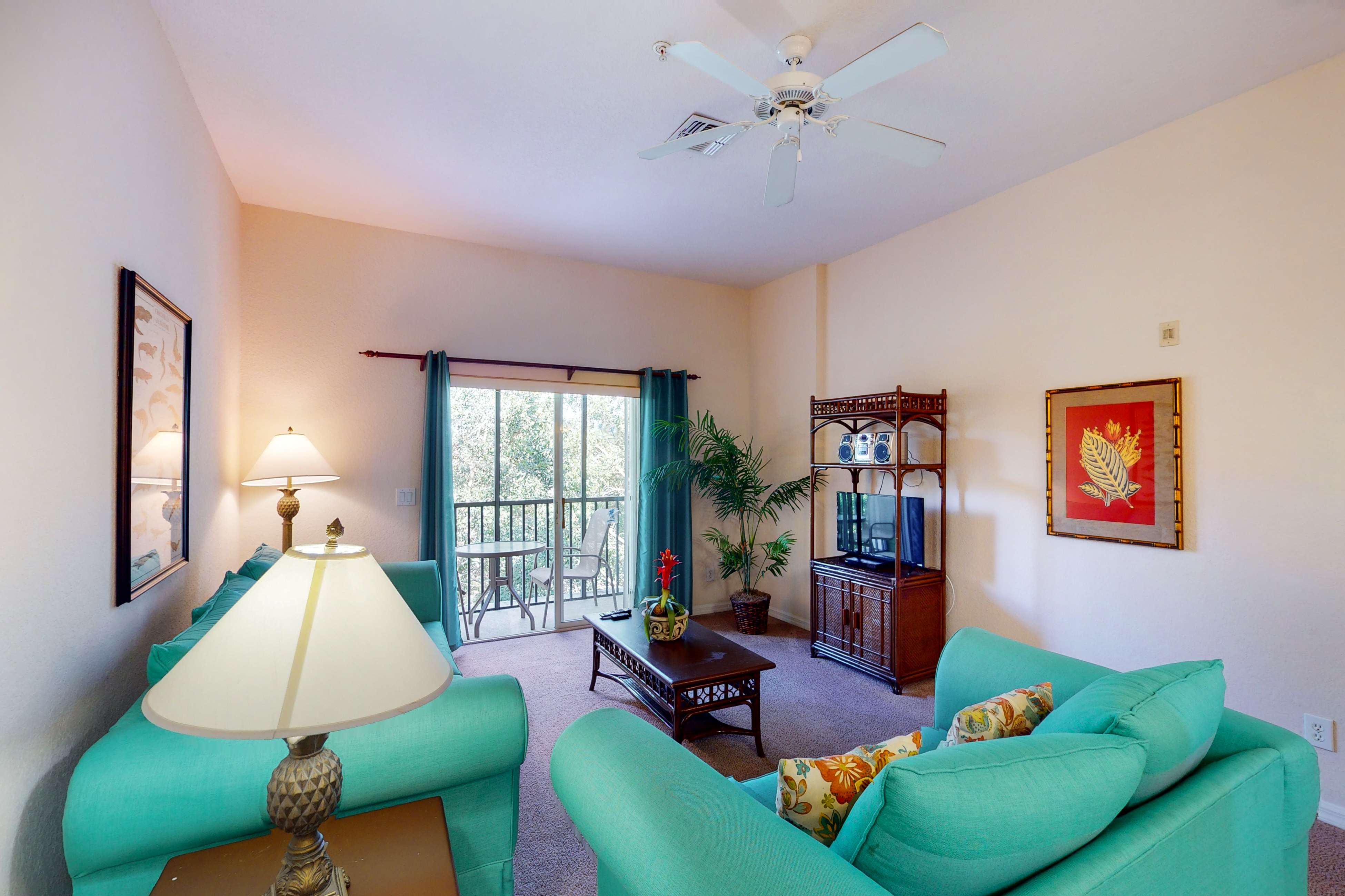 3rd floor condo near theme parks, tennis court, balcony, sauna, shared pools