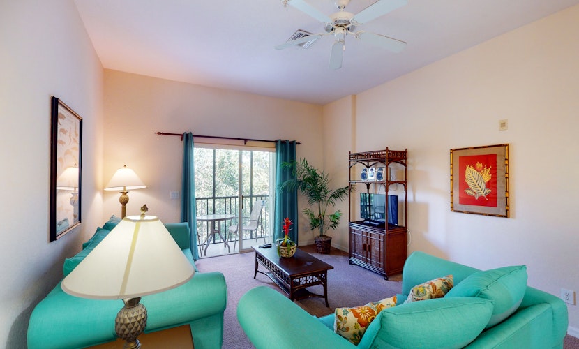 3rd floor condo near theme parks, tennis court, balcony, sauna, shared pools