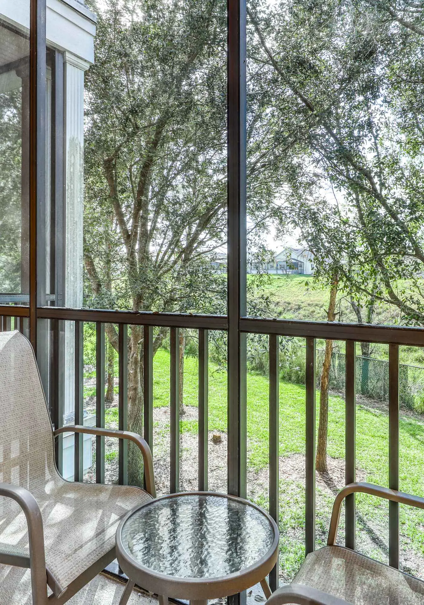 2nd floor condo near theme parks, tennis court, basketball court, balcony