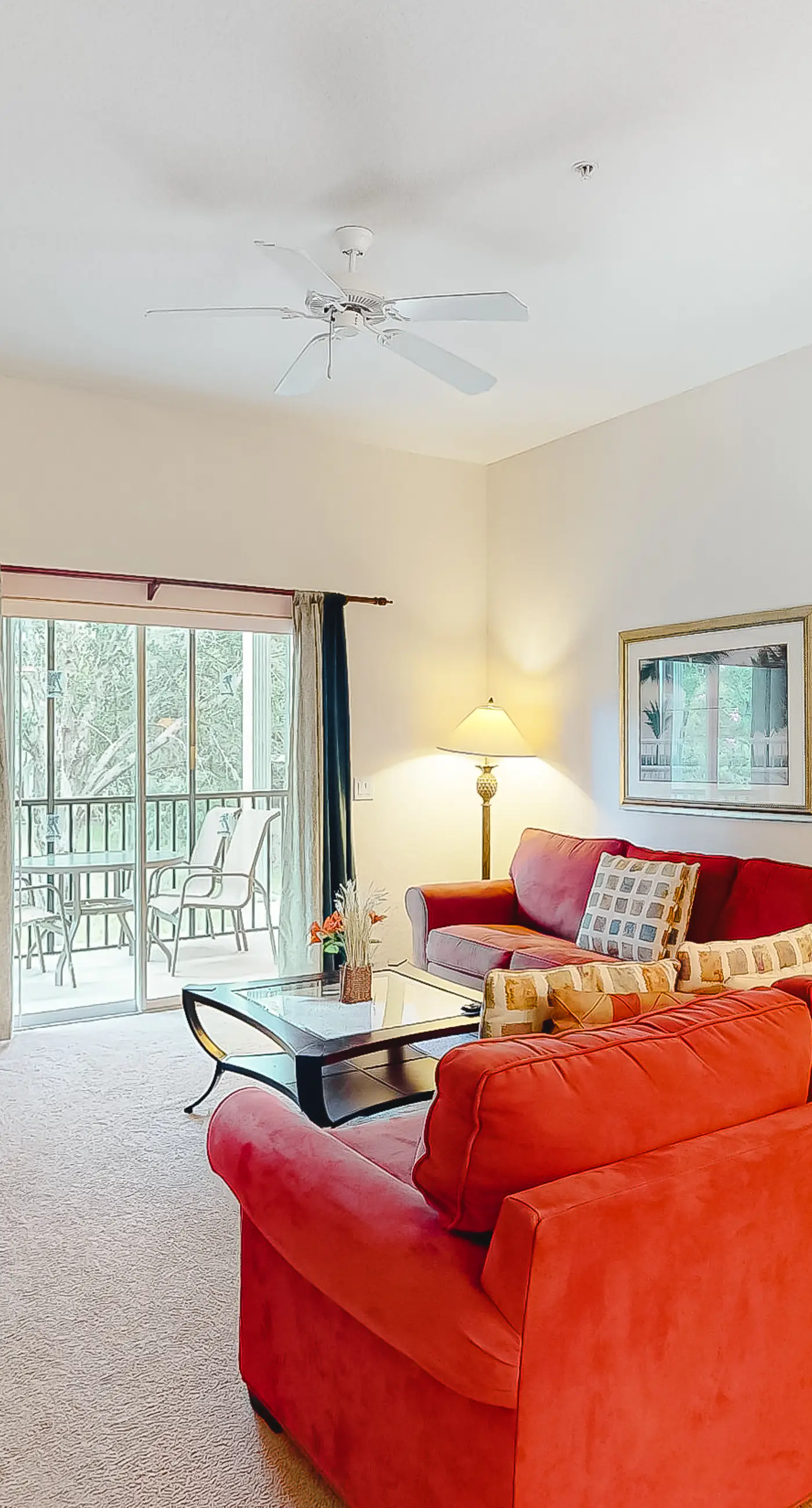 2nd floor condo w/ gym, basketball court, shared pools, restaurant, tennis court