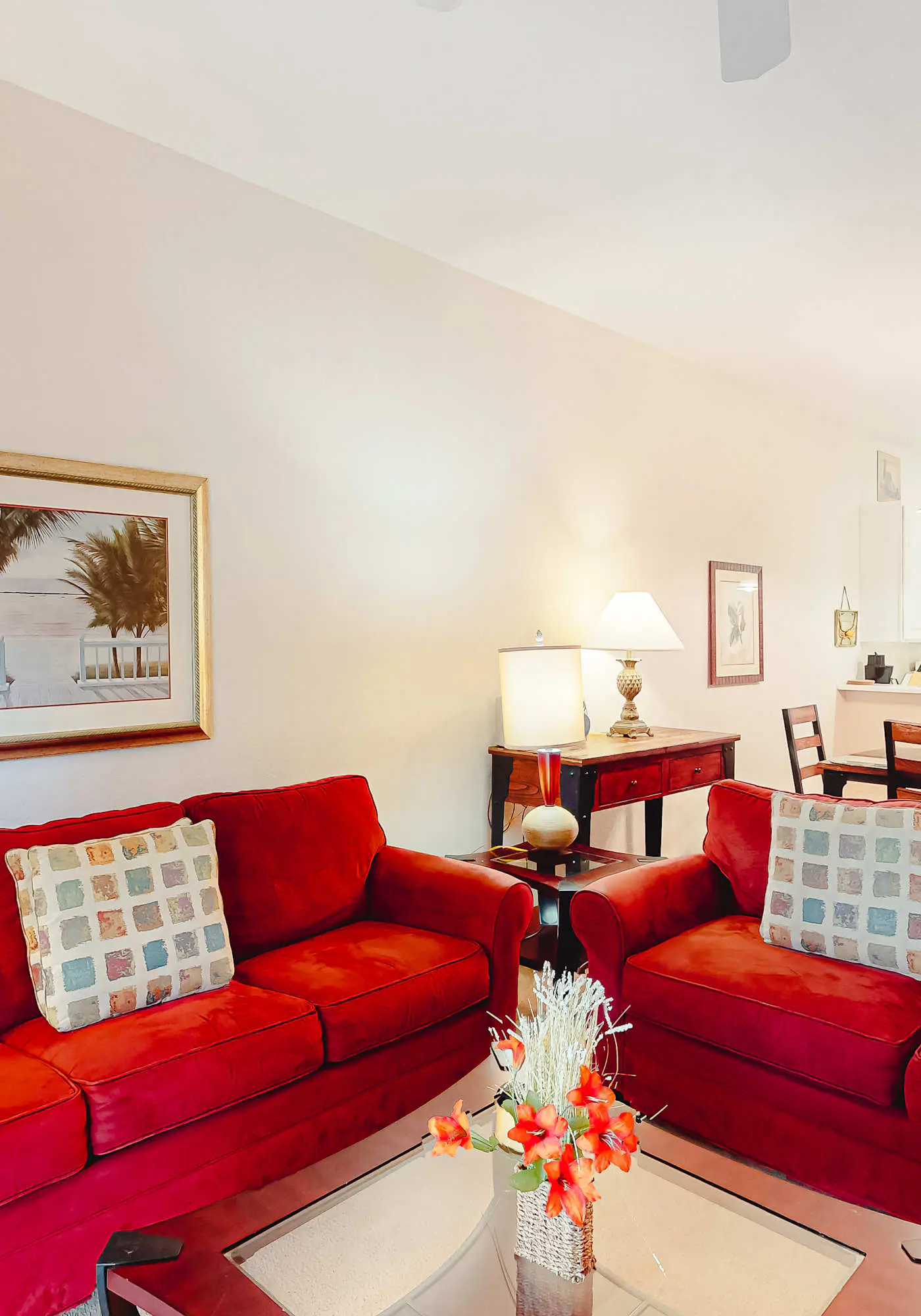 2nd floor condo w/ gym, basketball court, shared pools, restaurant, tennis court