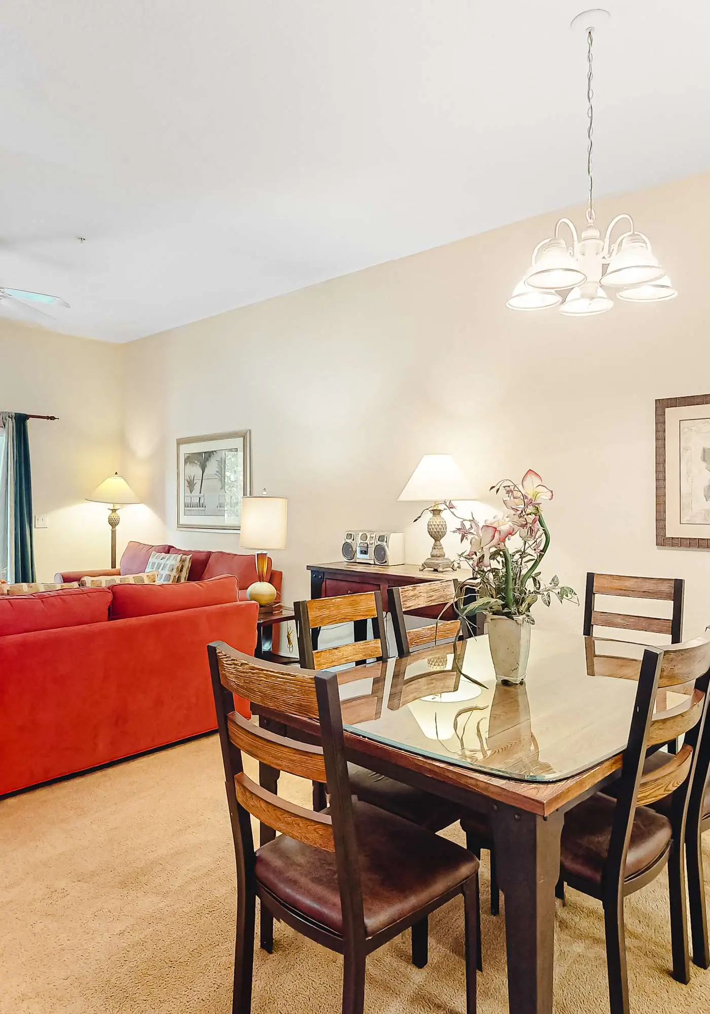2nd floor condo w/ gym, basketball court, shared pools, restaurant, tennis court