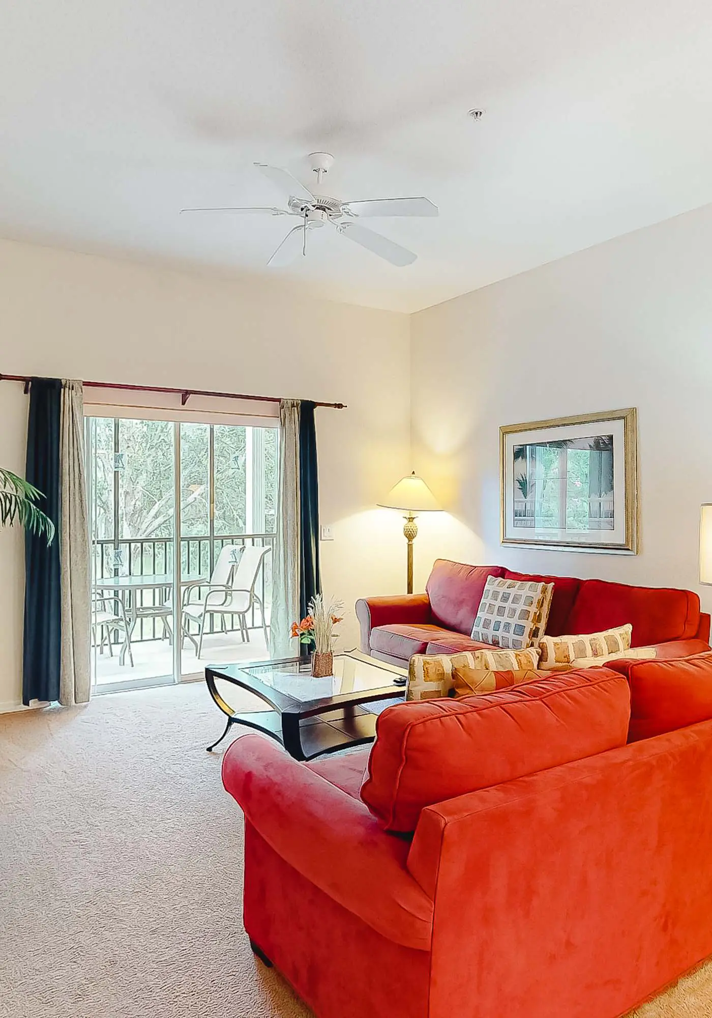 2nd floor condo w/ gym, basketball court, shared pools, restaurant, tennis court