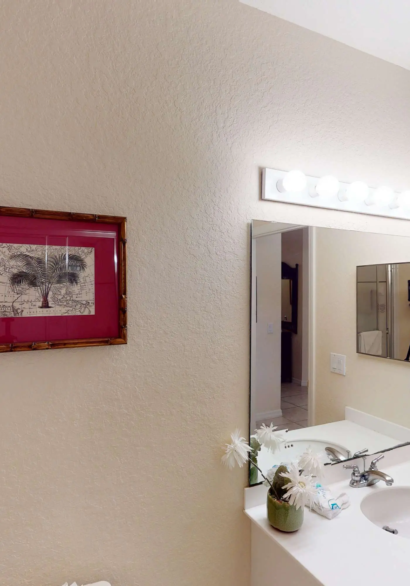 1st floor condo w/ gym, tennis court, sauna, patio, restaurant, near theme parks