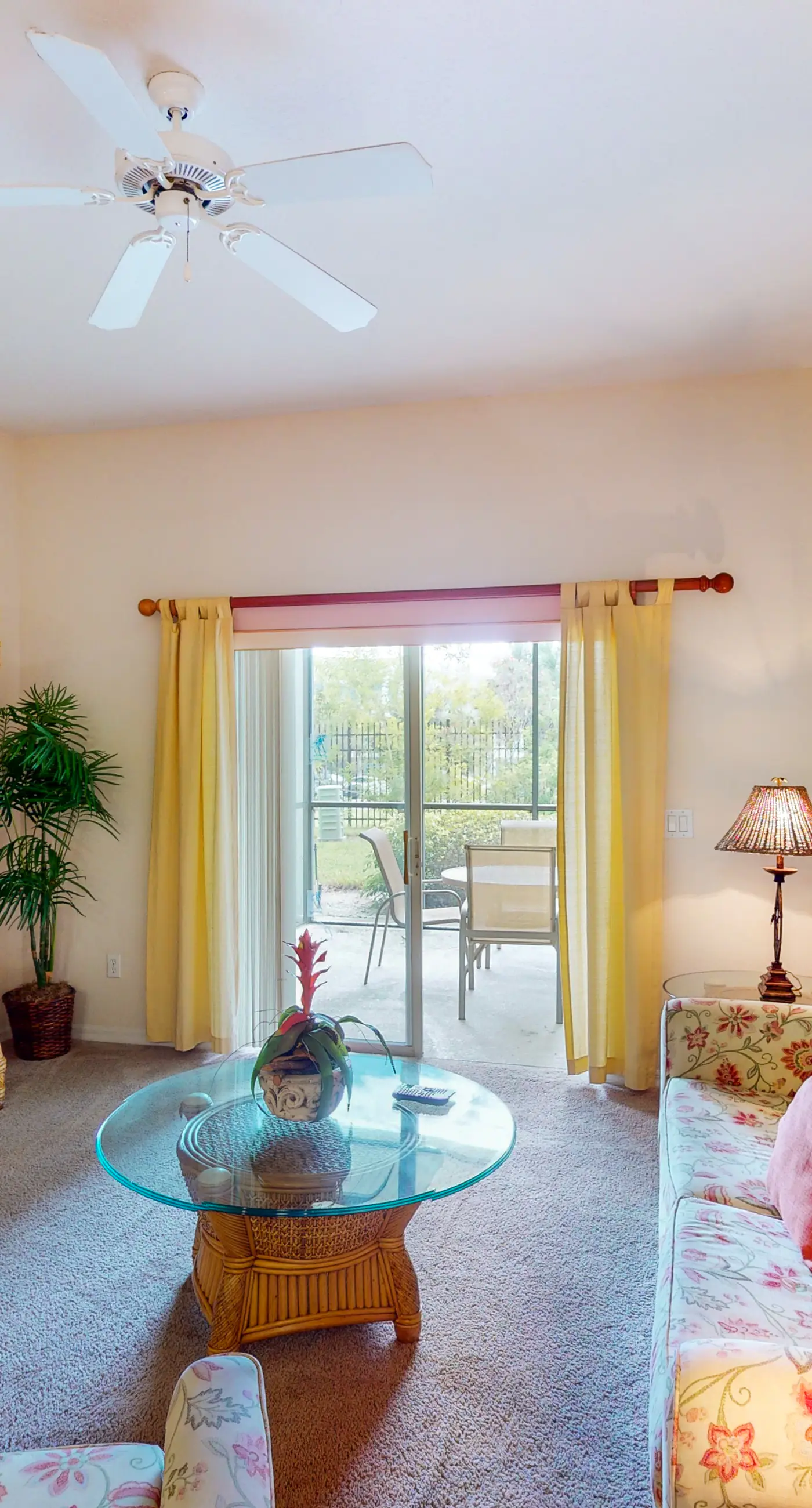 1st floor condo w/ gym, pools, basketball court, sauna, limited-mobility access