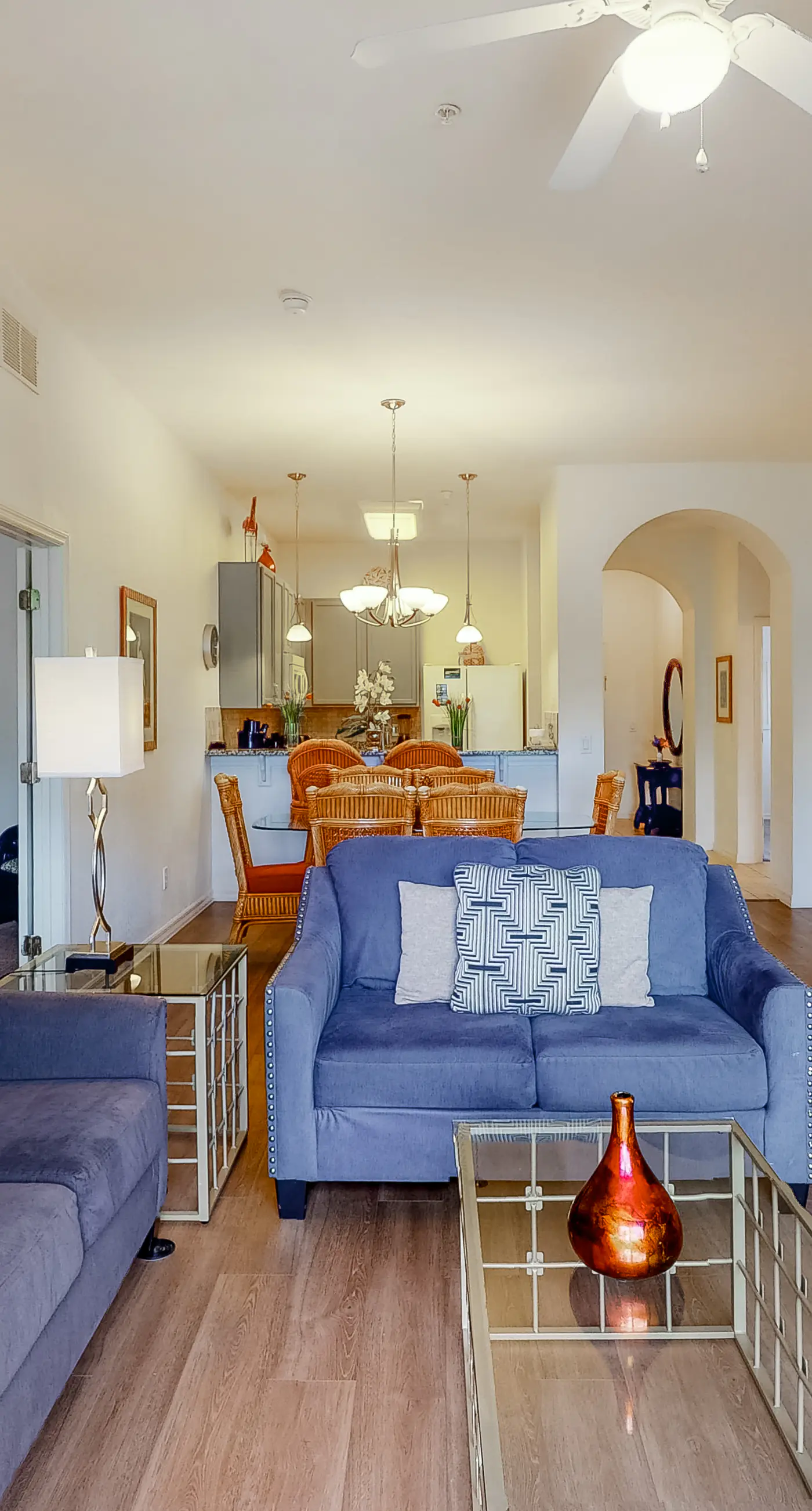 Exclusive lakeview condo, sleeps 8