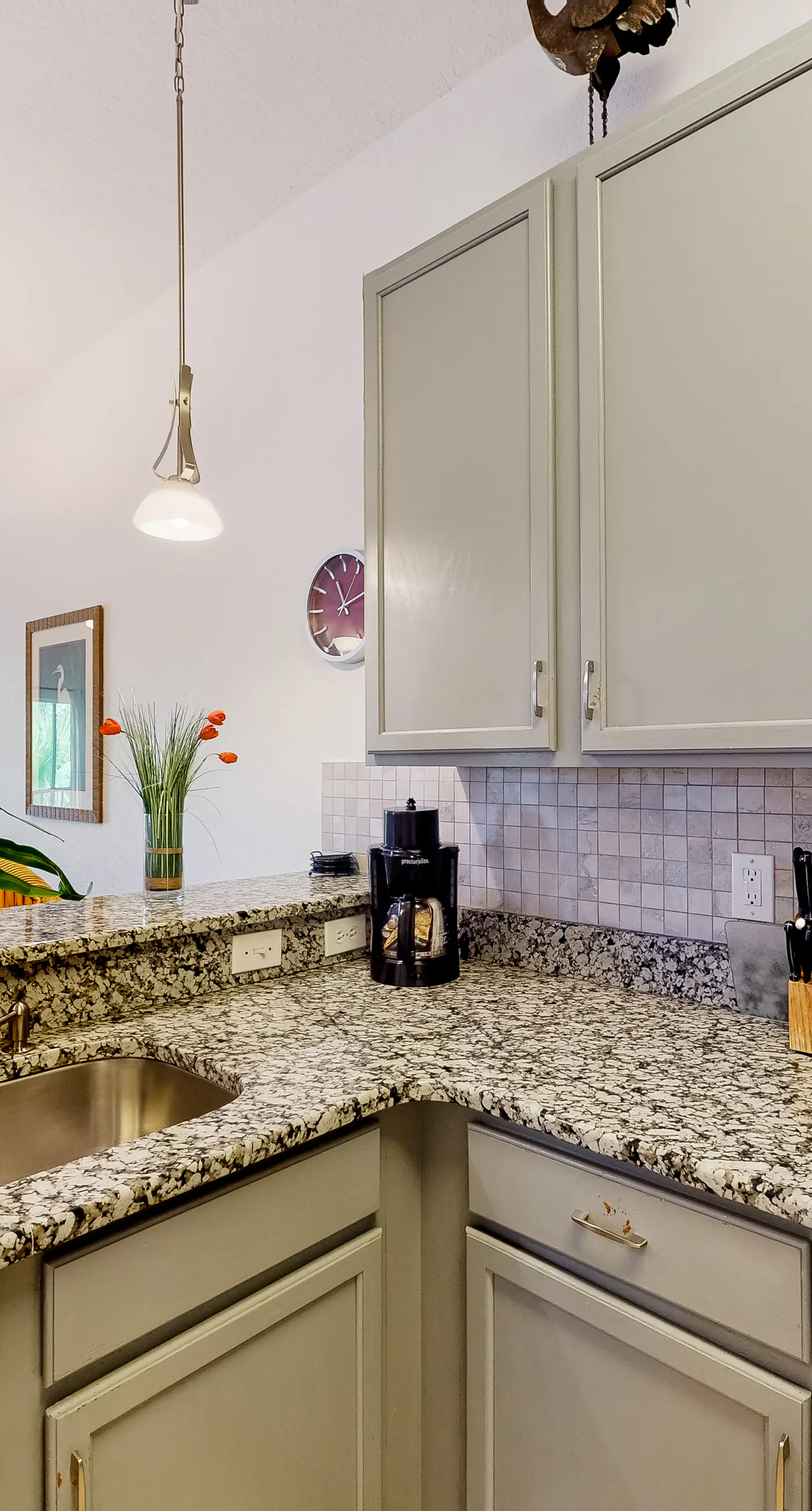 Exclusive lakeview condo, sleeps 8