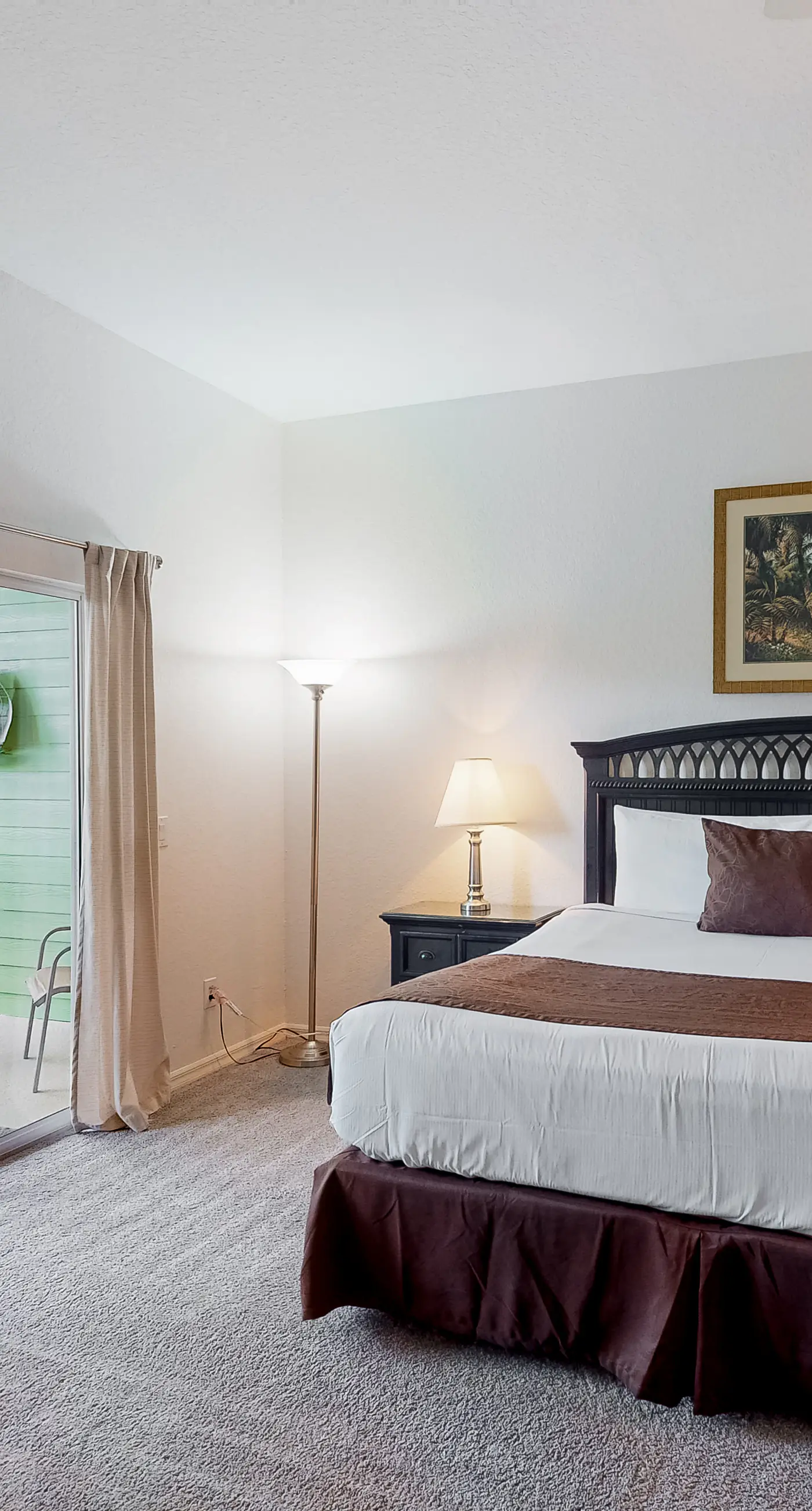 Exclusive lakeview condo, sleeps 8