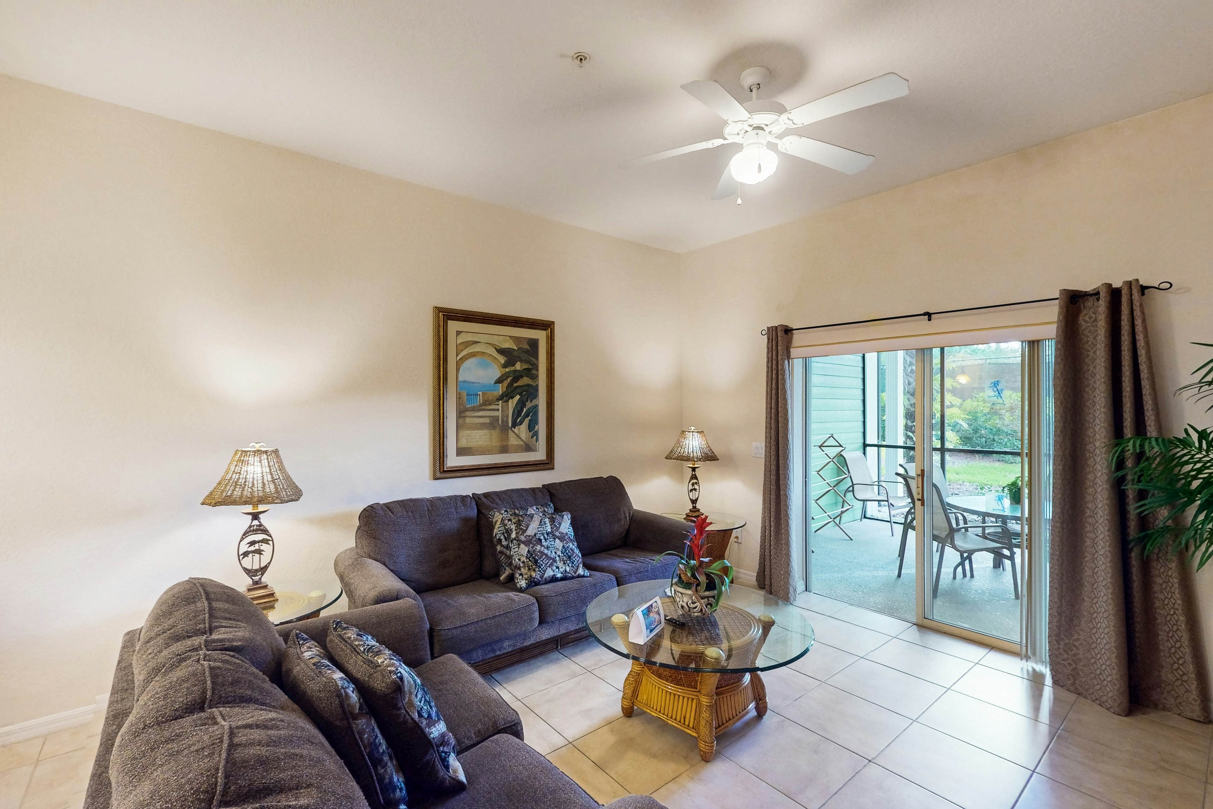 1st floor condo w/ basketball court, gym, sauna, shared pools, near theme parks