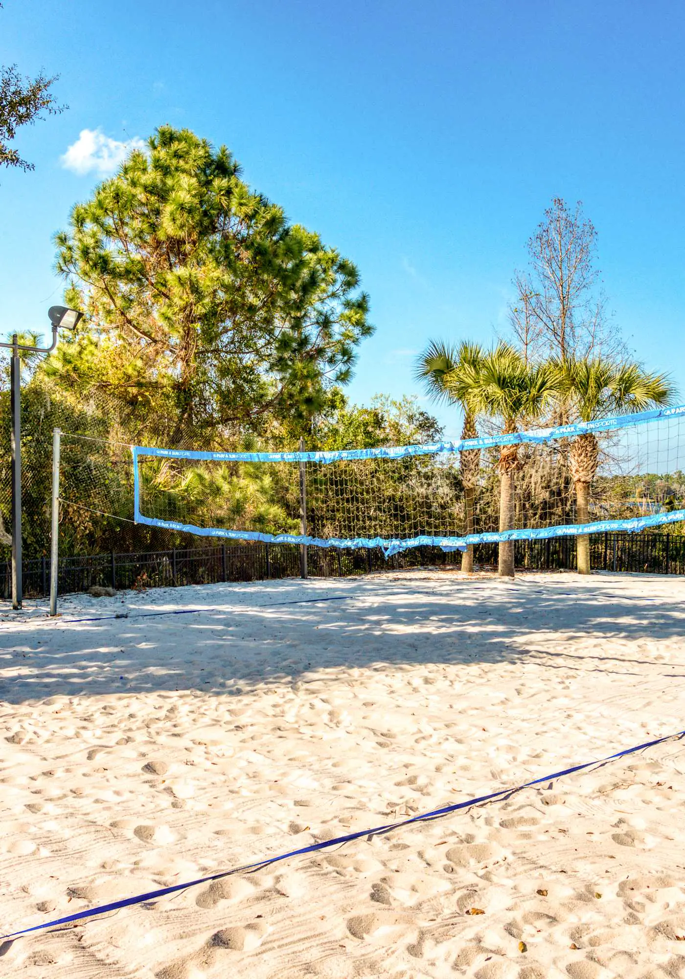 First floor condo w/ tennis court, restaurant, pools - near theme parks