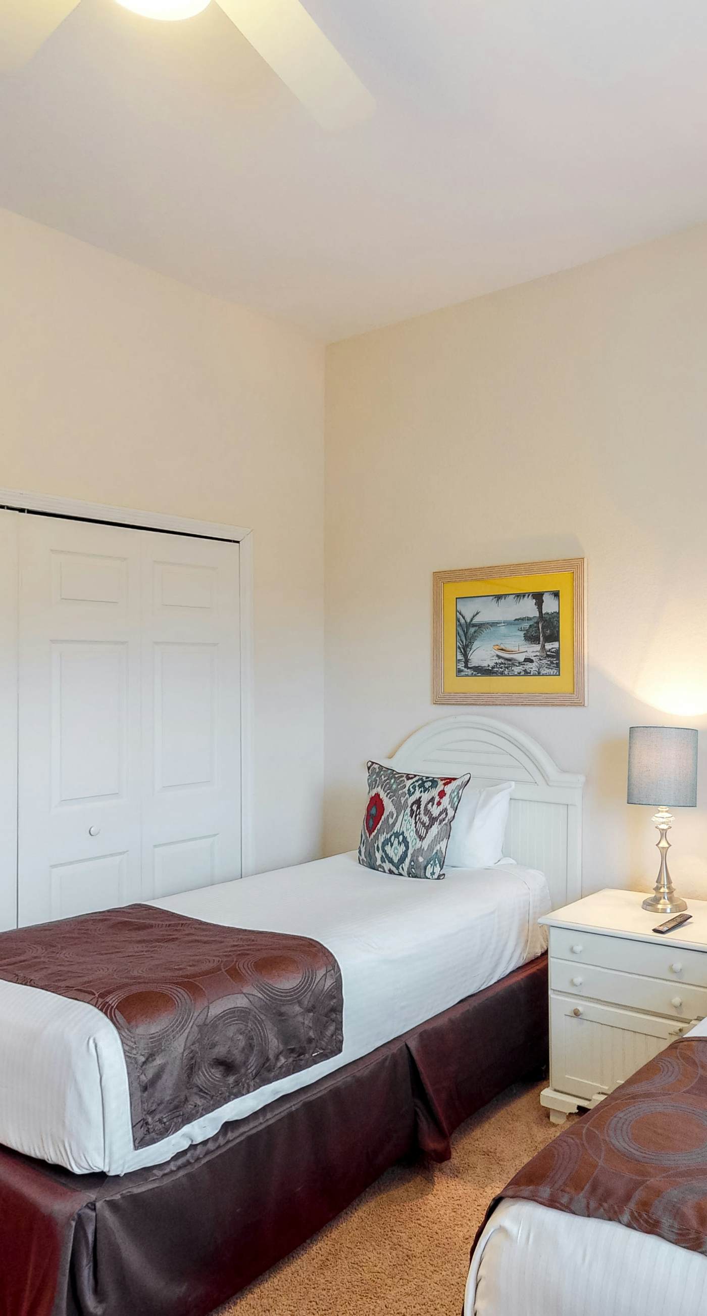 Second-Floor Condo Near Theme Parks w/ Balcony, Restaurant, Shared Pools, Sauna