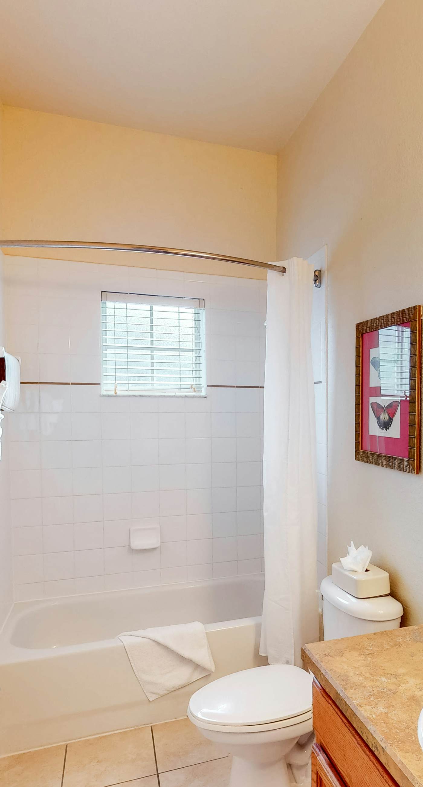 Second-Floor Condo Near Theme Parks w/ Balcony, Restaurant, Shared Pools, Sauna