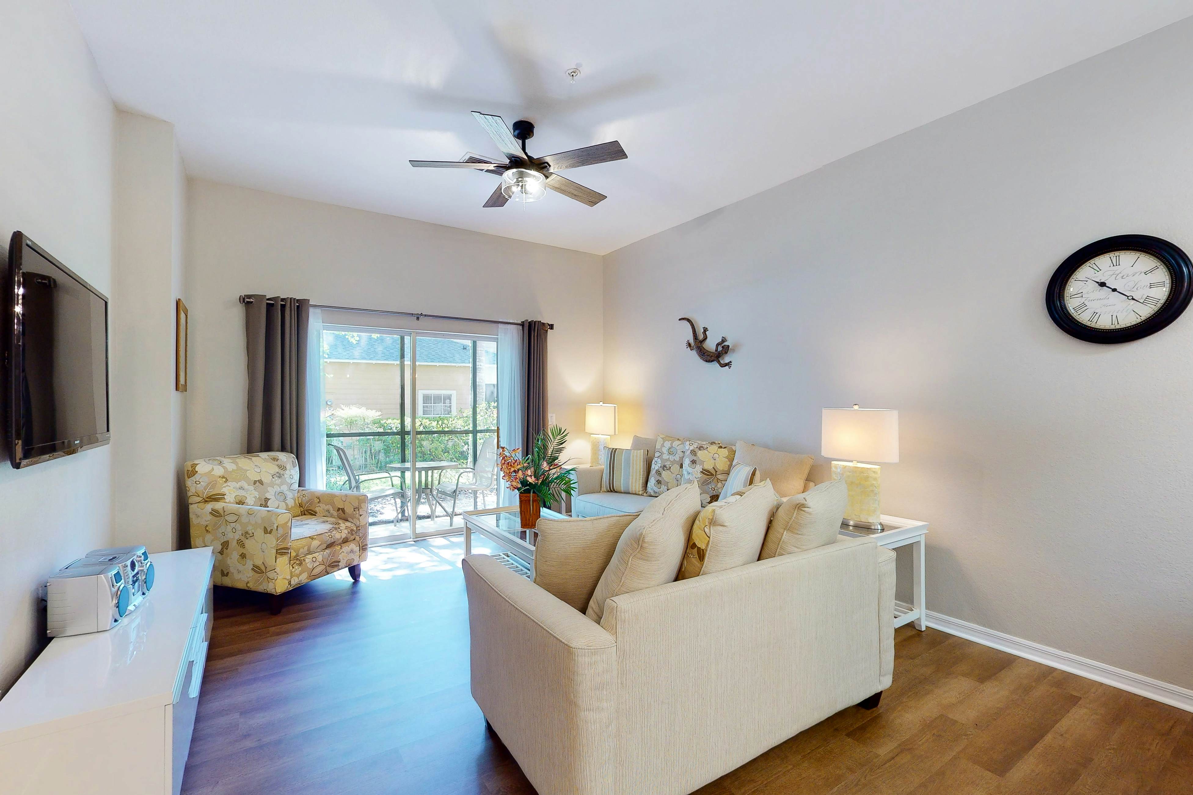 Ground-Floor Condo near Theme Parks w/Shared Pools, Hot Tub, Gym, Sport Courts