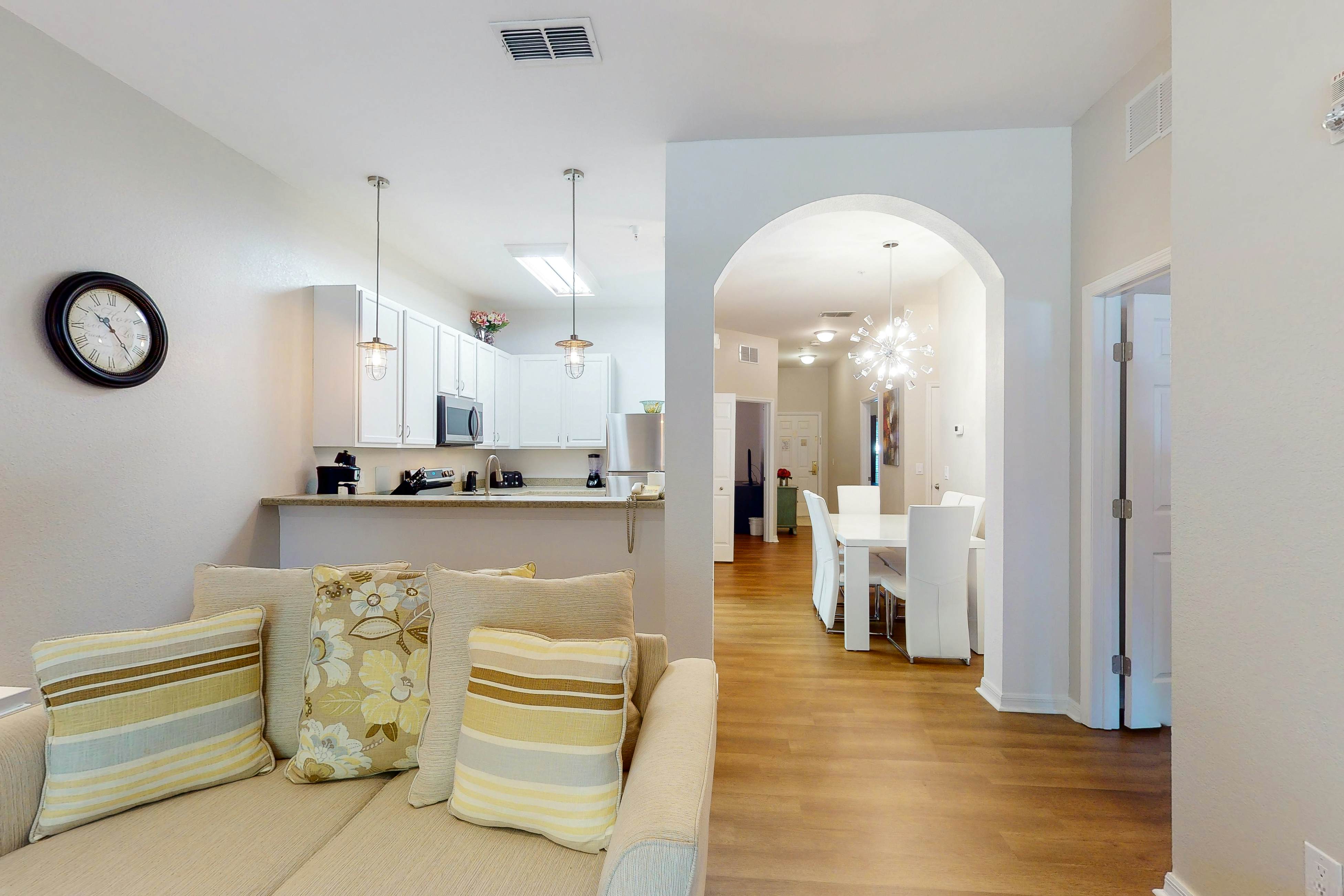 Ground-Floor Condo near Theme Parks w/Shared Pools, Hot Tub, Gym, Sport Courts