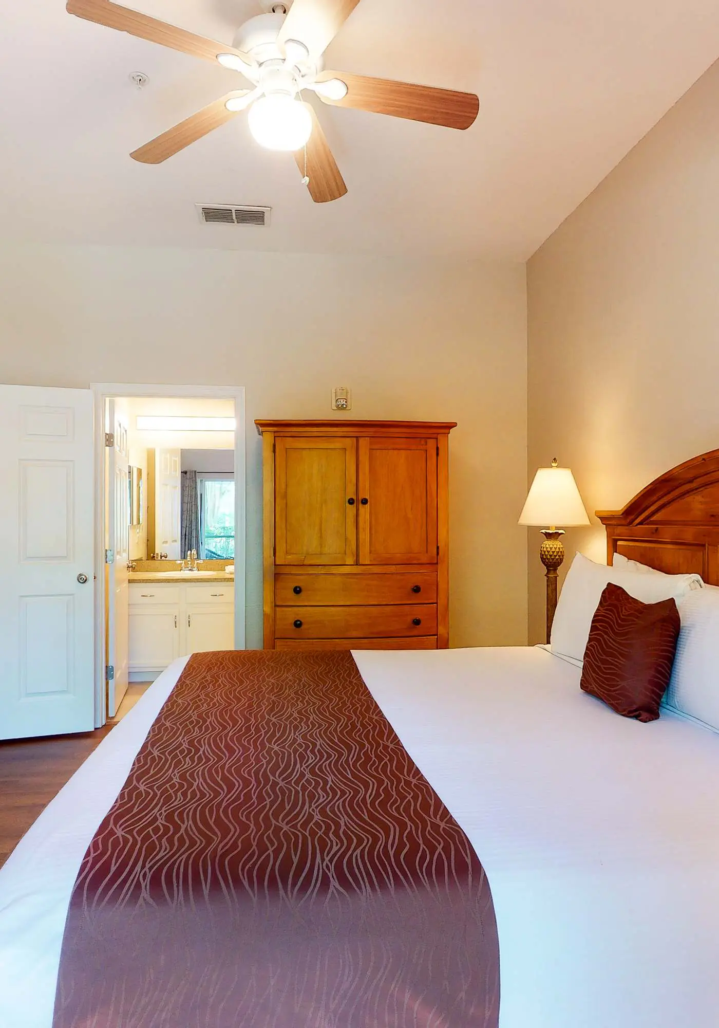 Ground-Floor Condo near Theme Parks w/Shared Pools, Hot Tub, Gym, Sport Courts