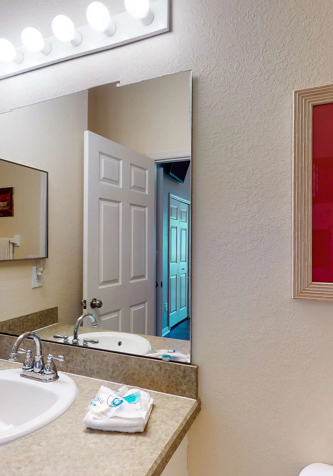 Ground-Floor Condo near Theme Parks w/Shared Pools, Hot Tub, Gym, Sport Courts