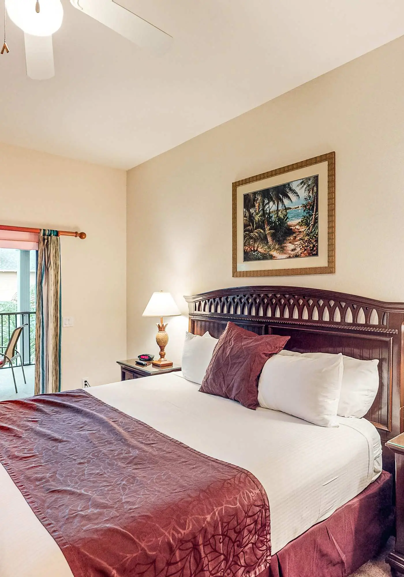 Third floor condo w/ tennis court, balcony, & basketball court - near theme park