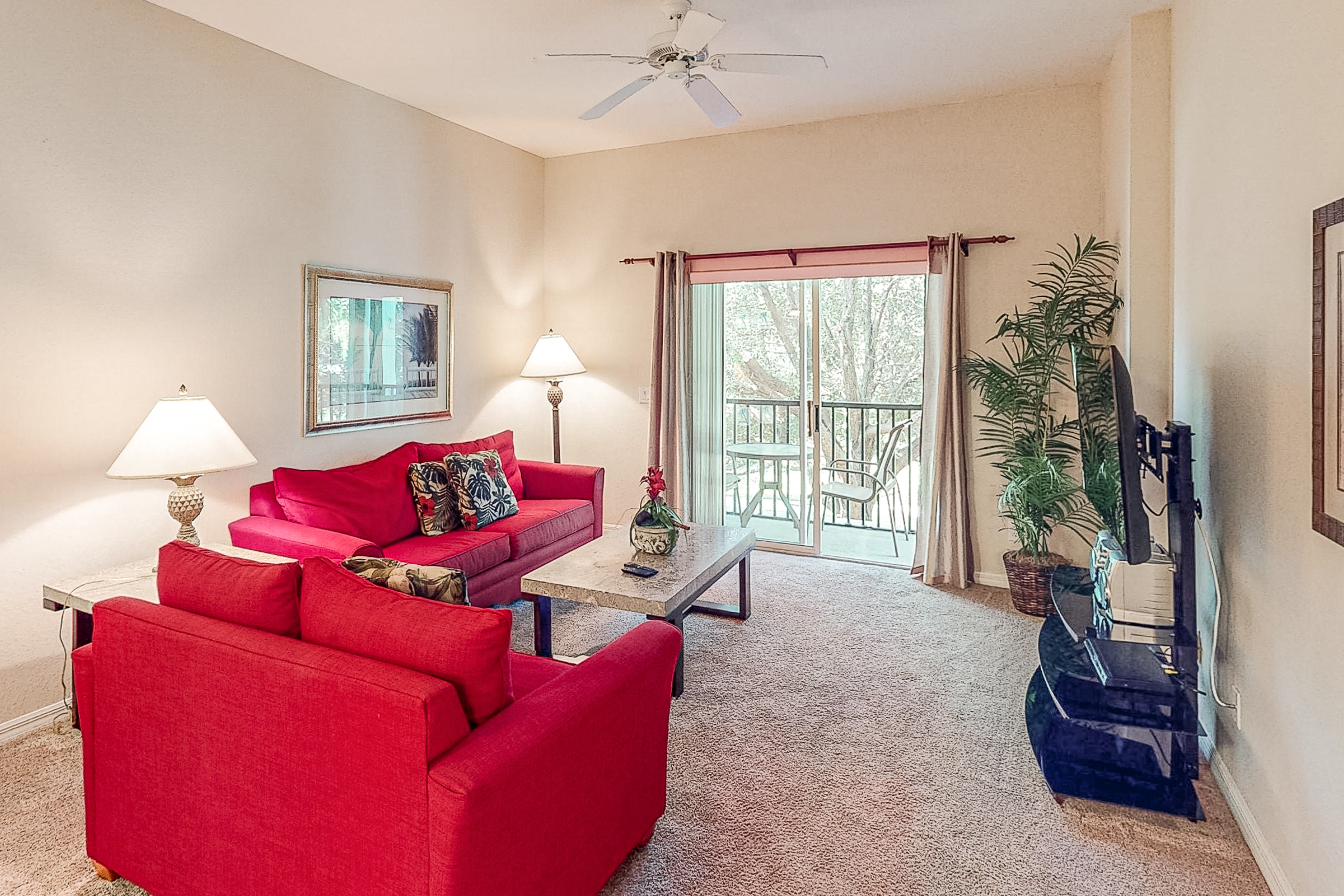 Second floor condo w/ tennis court, sauna, gym, balcony, near theme parks