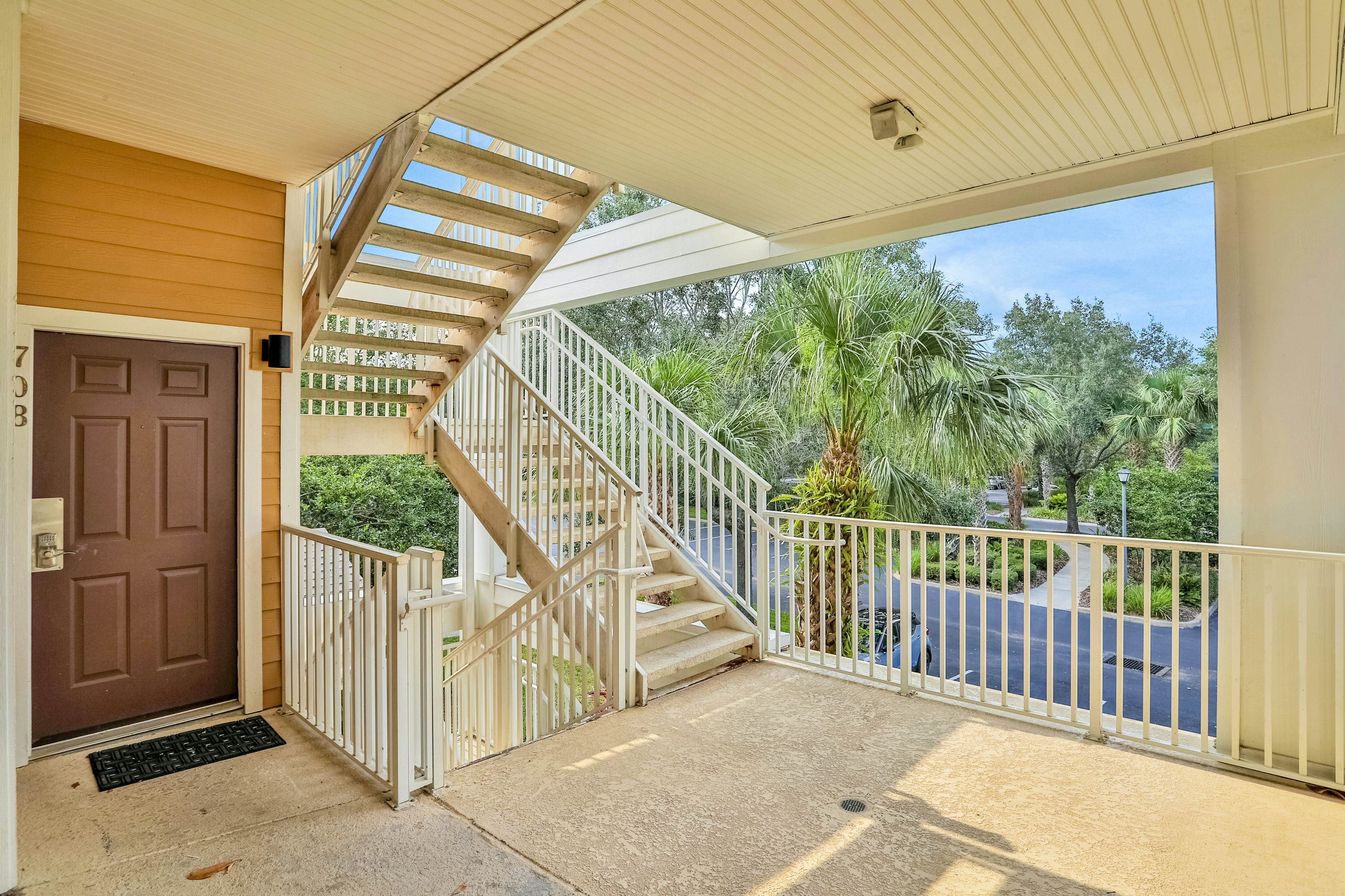 Condo w/ shared pools, fitness center - near Old Lake Davenport & Disney