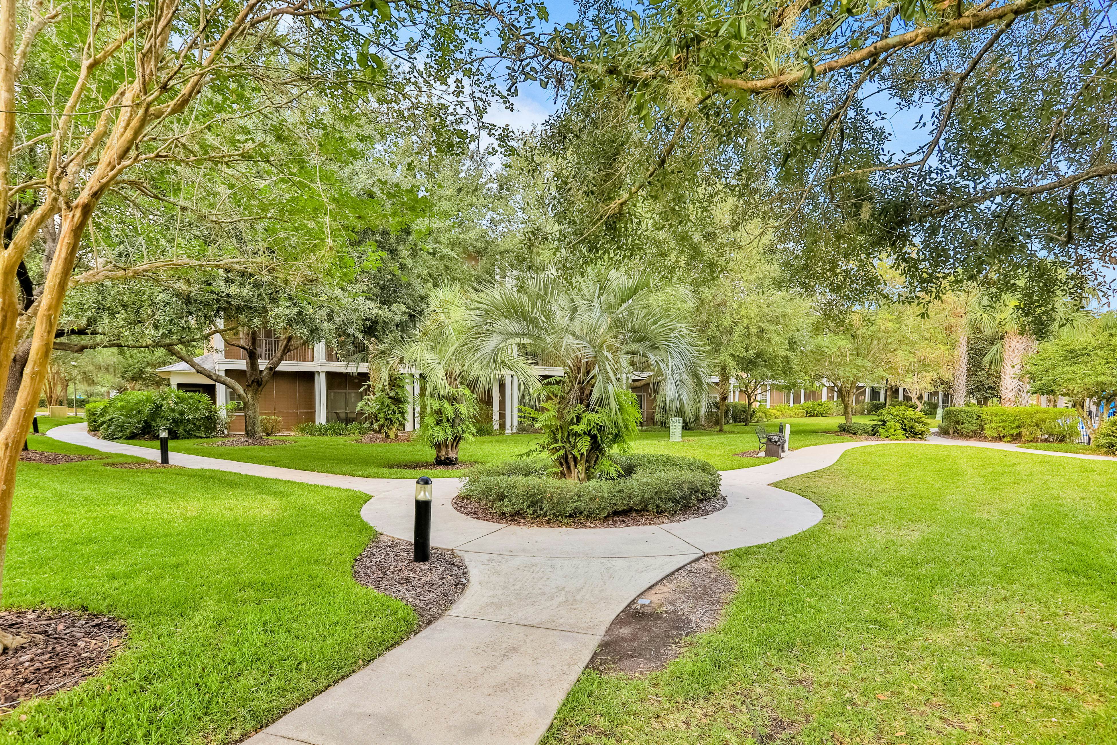 Condo w/ shared pools, fitness center - near Old Lake Davenport & Disney