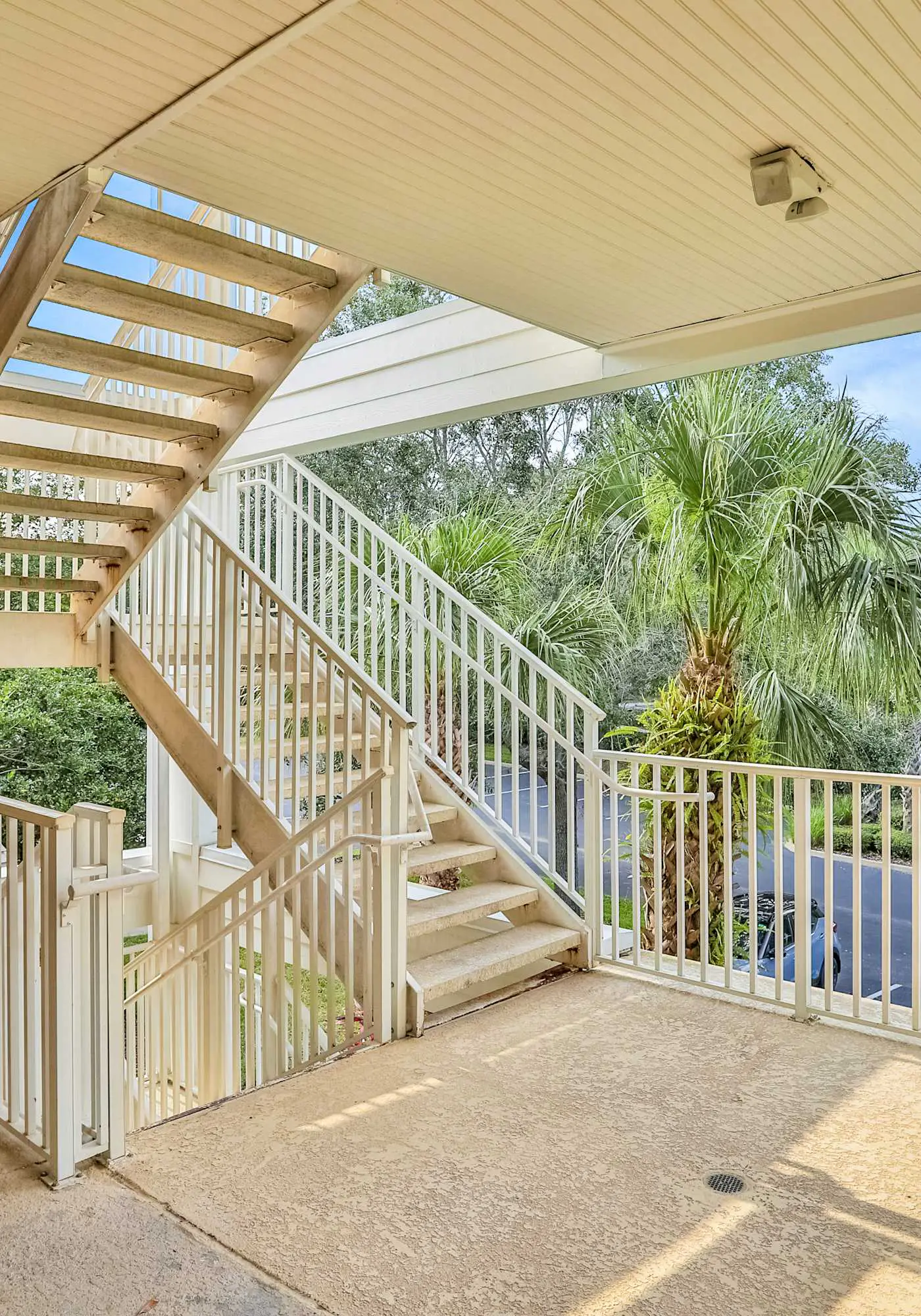Condo w/ shared pools, fitness center - near Old Lake Davenport & Disney